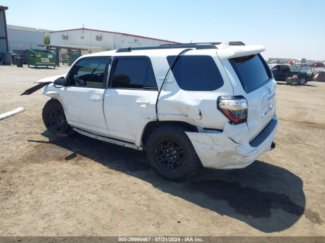 Photo 2 VIN: JTEAU5JR1N5256902 - TOYOTA 4RUNNER 