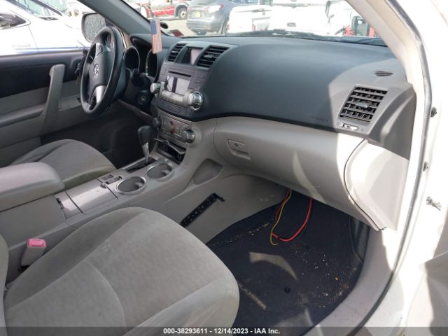 Photo 4 VIN: JTEBC3EH8C2009369 - TOYOTA HIGHLANDER HYBRID 