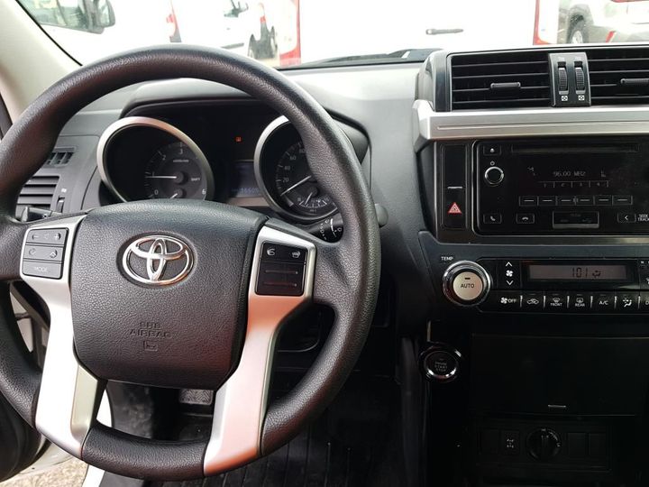 Photo 19 VIN: JTEBR3FJ80K057515 - TOYOTA LAND CRUISER 