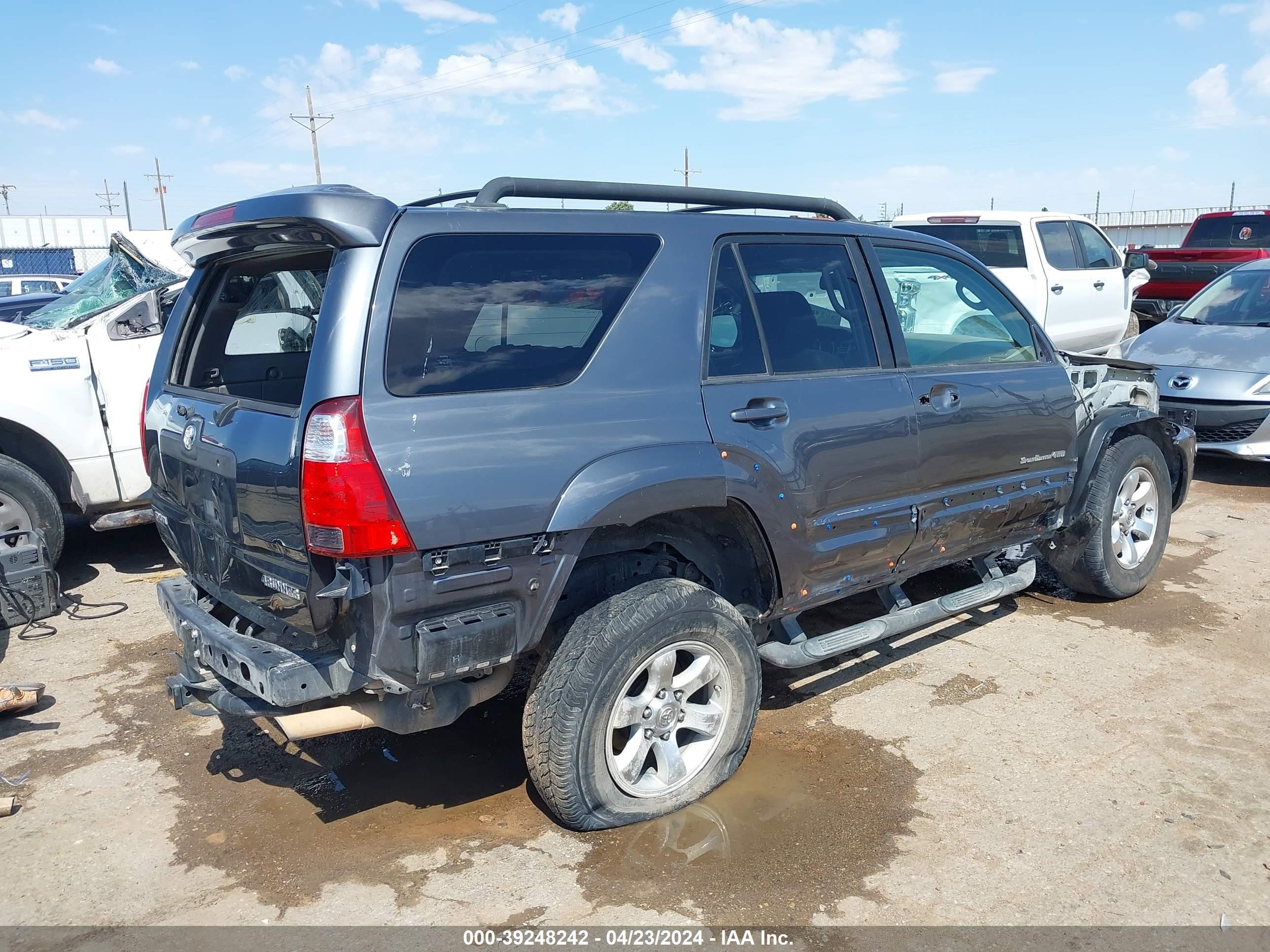 Photo 3 VIN: JTEBT14R18K003547 - TOYOTA 4RUNNER 