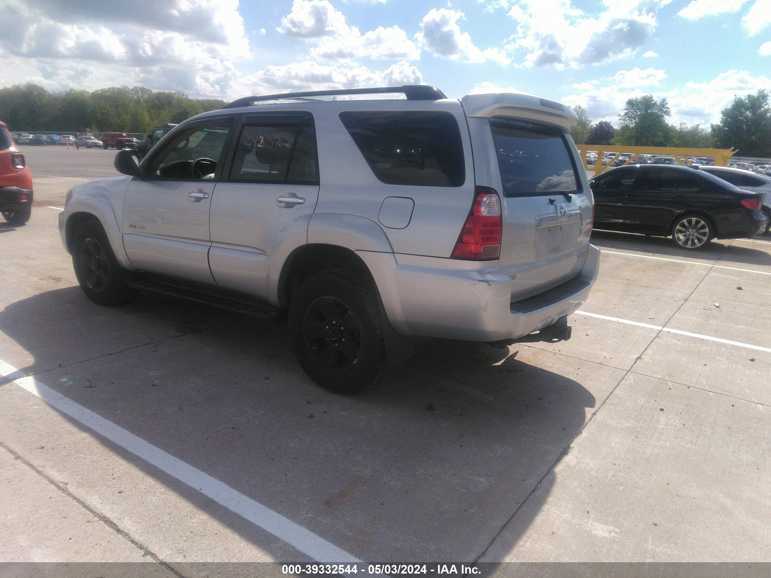 Photo 2 VIN: JTEBT14R568031345 - TOYOTA 4RUNNER 