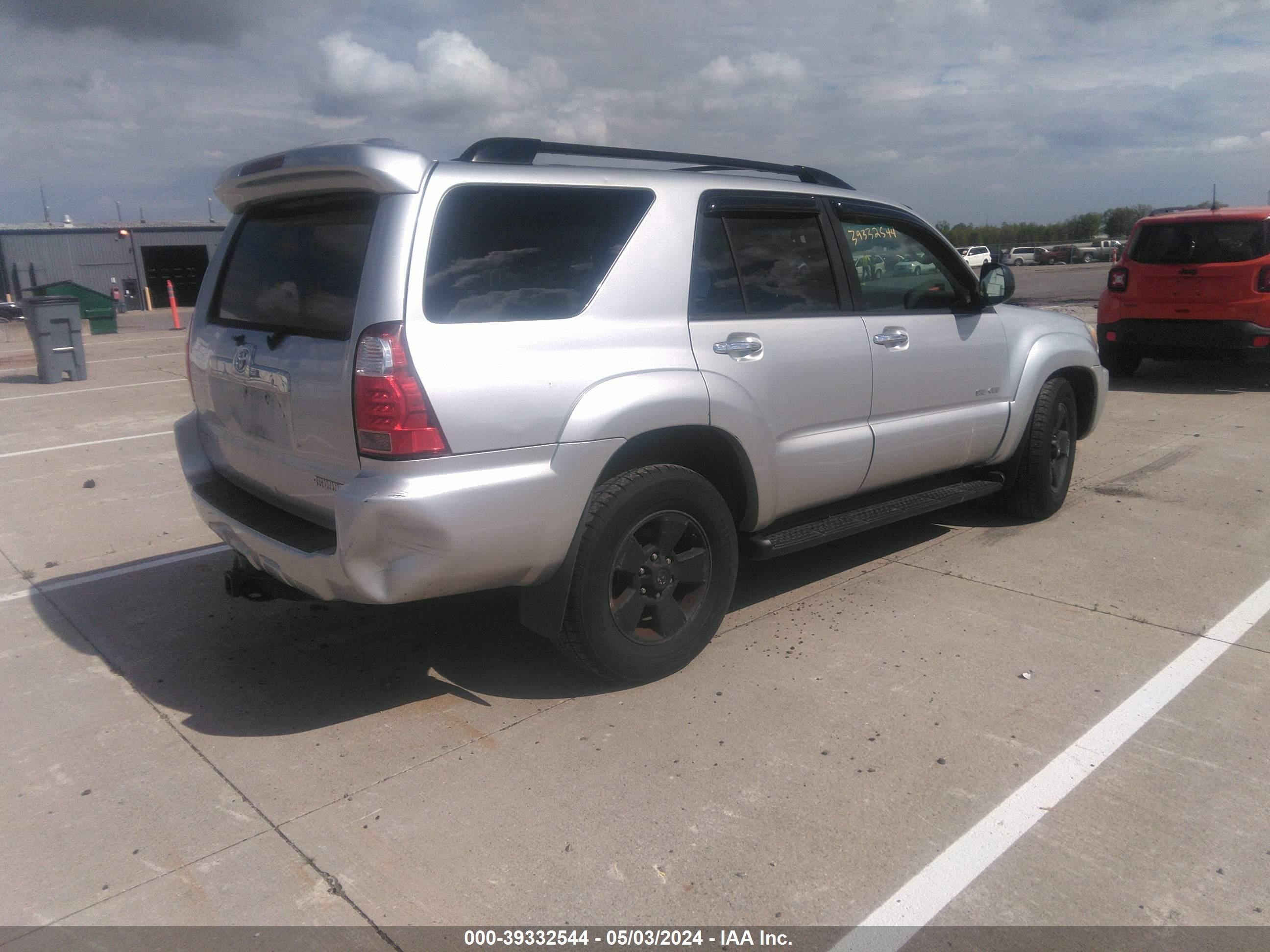 Photo 3 VIN: JTEBT14R568031345 - TOYOTA 4RUNNER 