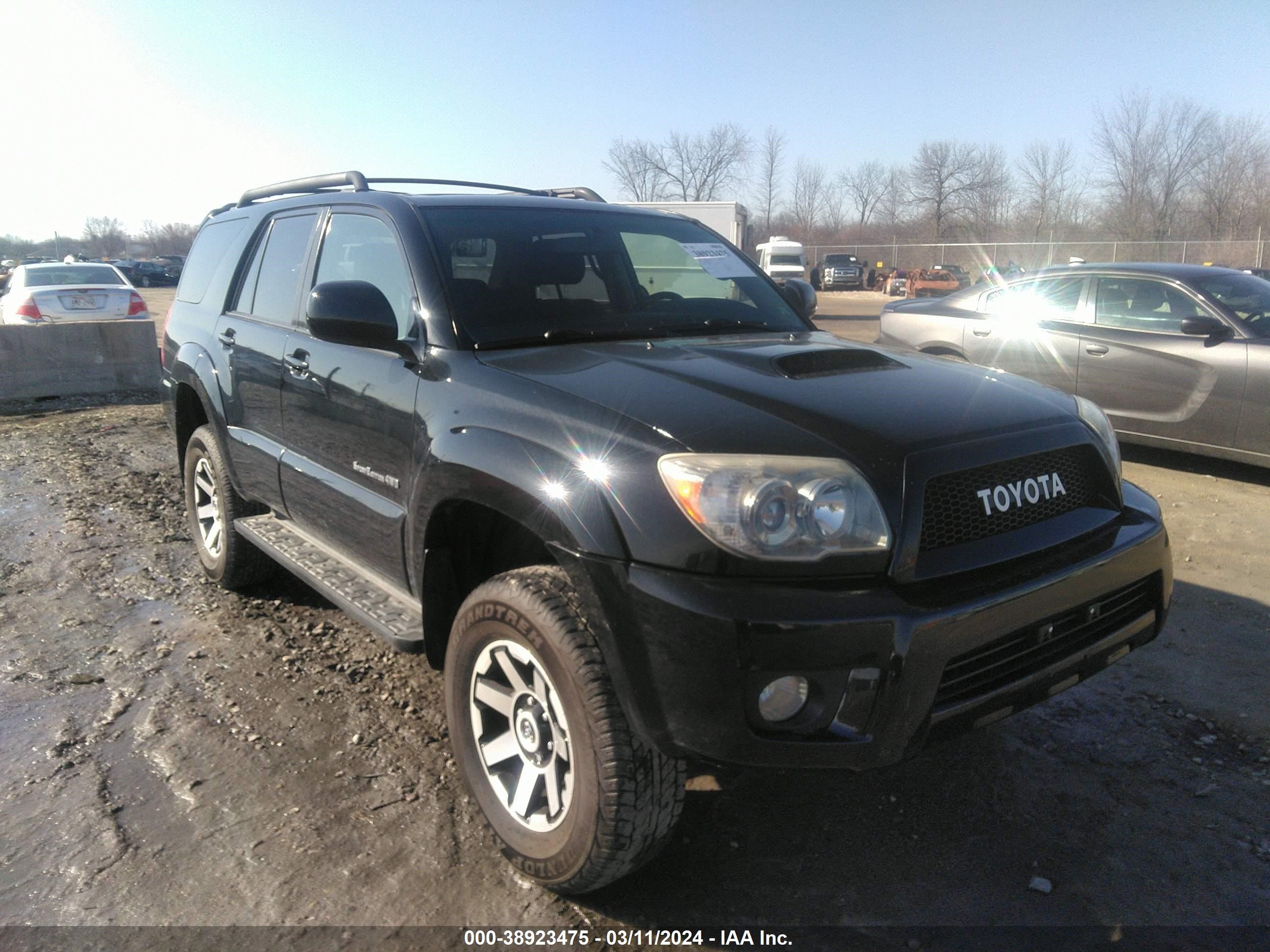 Photo 0 VIN: JTEBT14R668030074 - TOYOTA 4RUNNER 