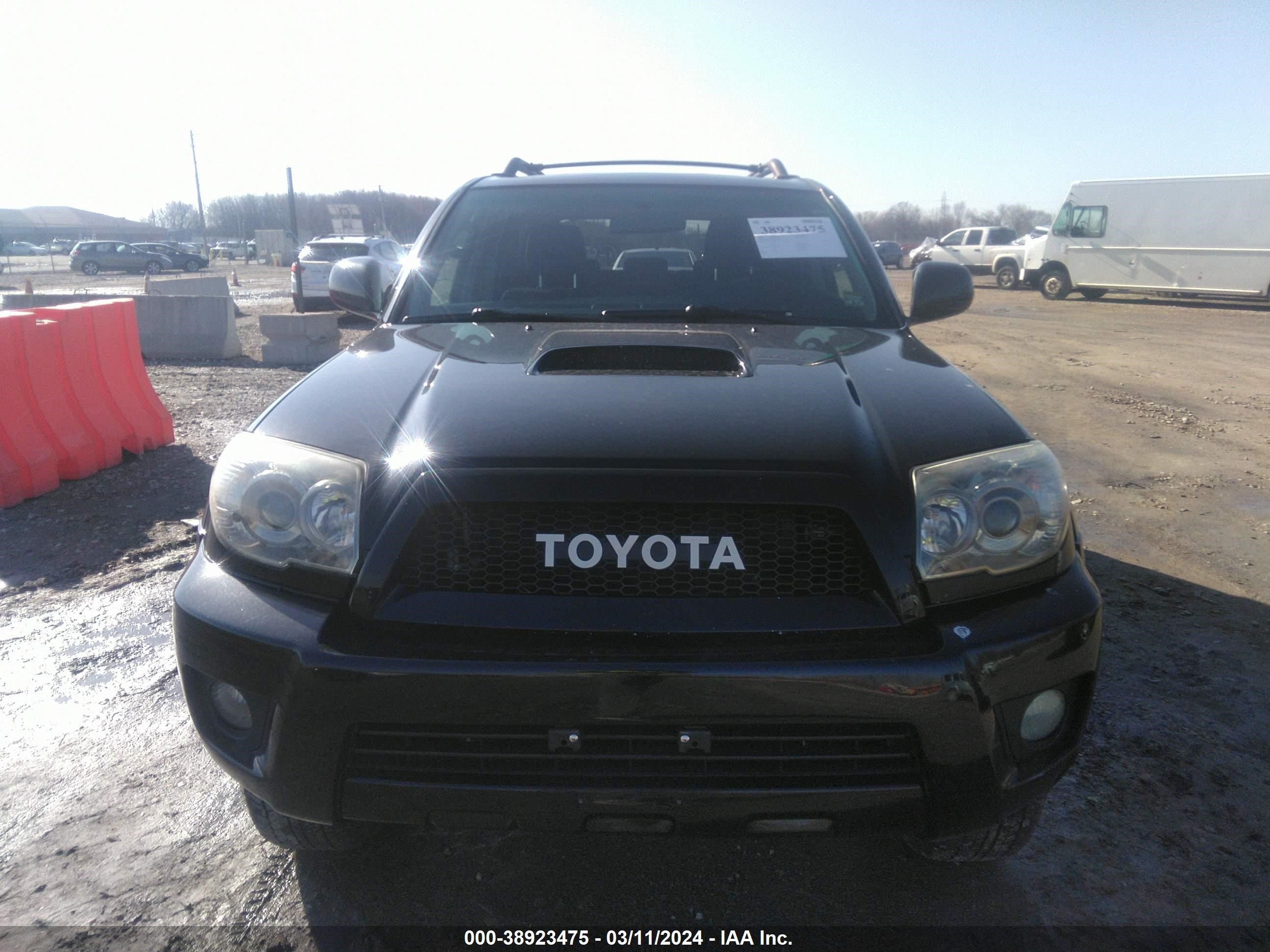 Photo 5 VIN: JTEBT14R668030074 - TOYOTA 4RUNNER 