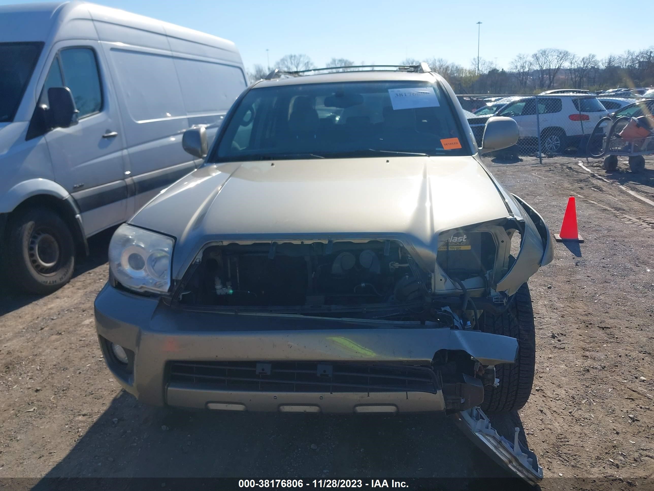 Photo 11 VIN: JTEBT17R460061320 - TOYOTA 4RUNNER 