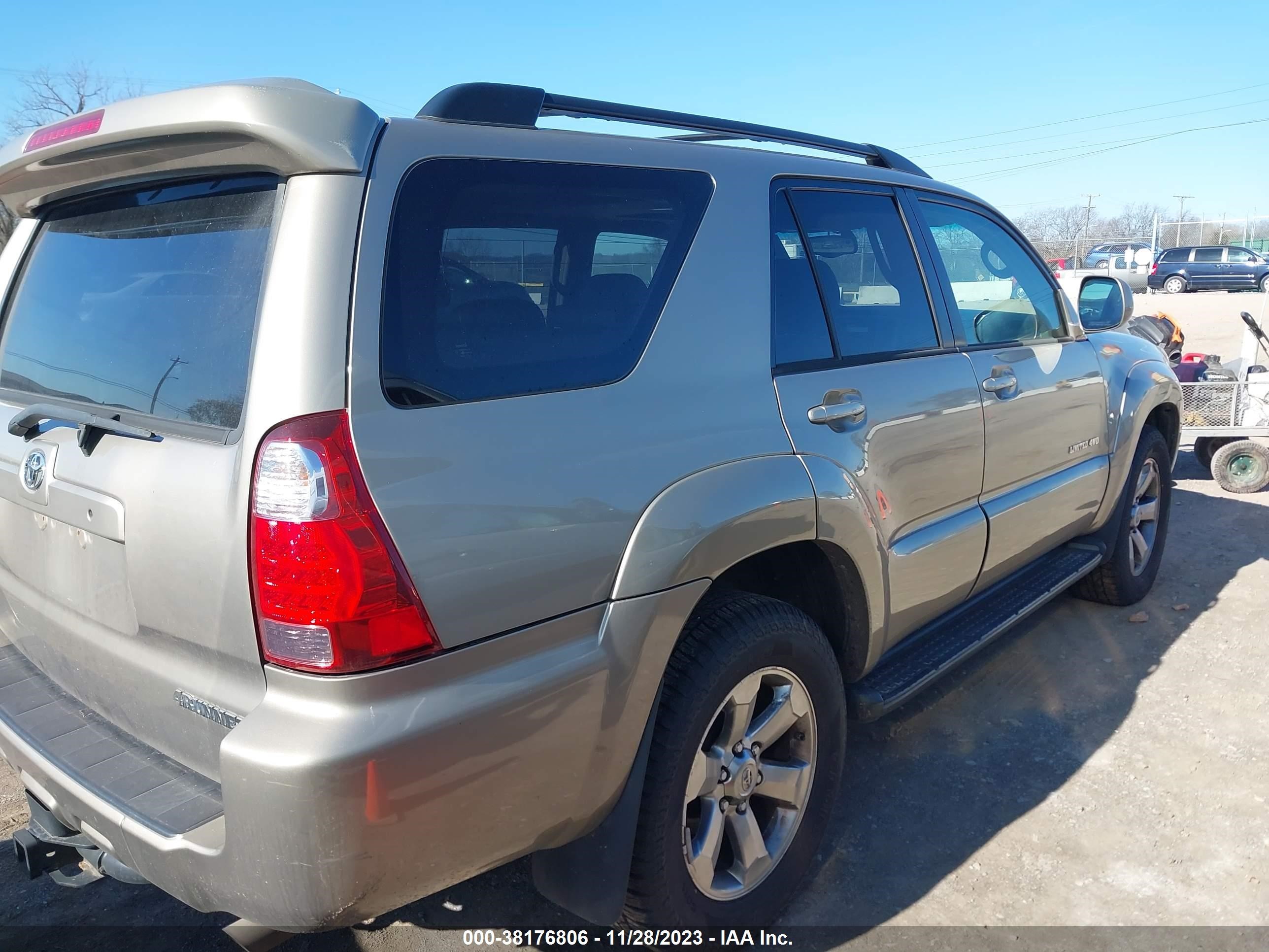 Photo 3 VIN: JTEBT17R460061320 - TOYOTA 4RUNNER 