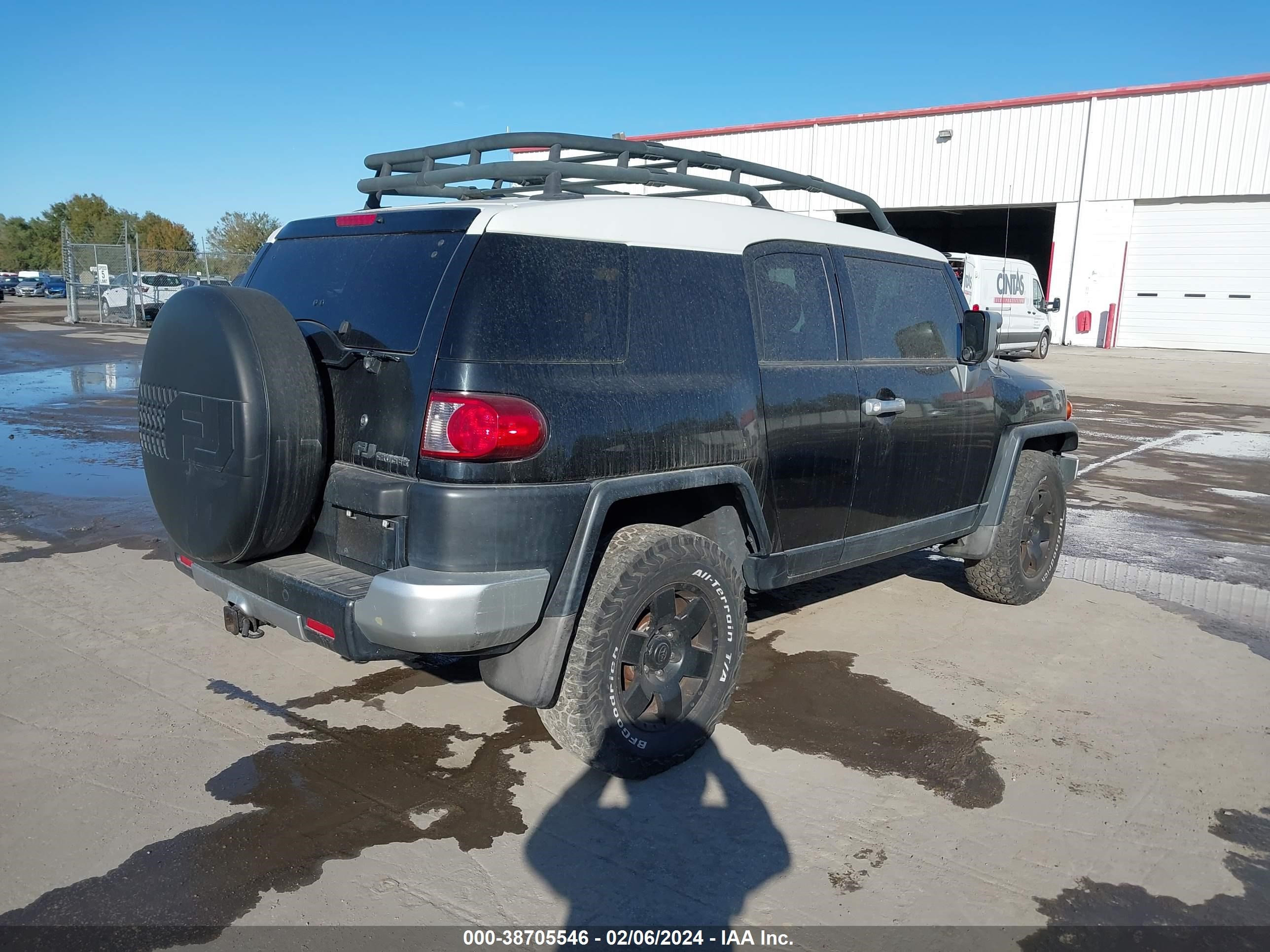 Photo 4 VIN: JTEBU11F070013939 - TOYOTA FJ CRUISER 