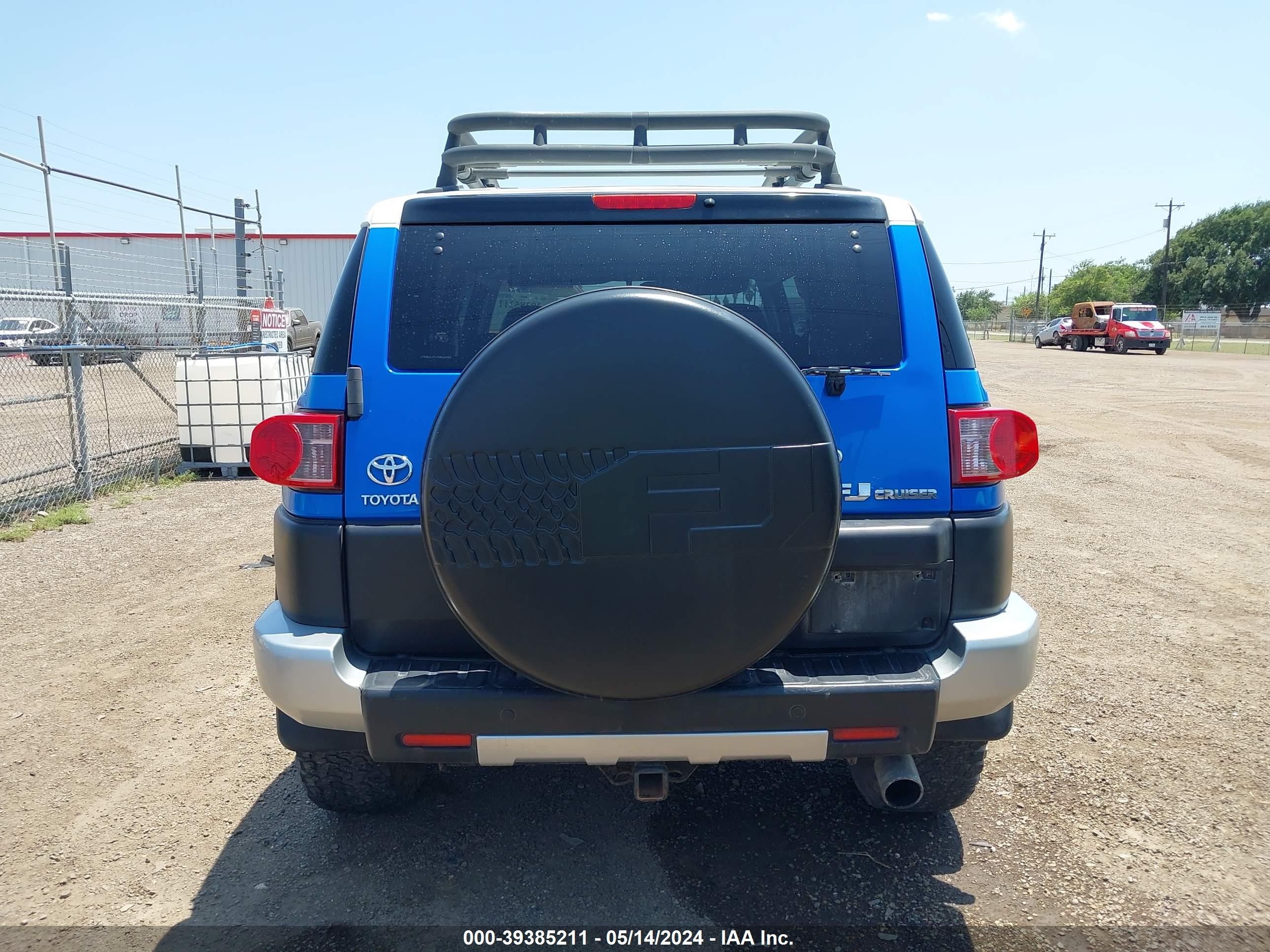 Photo 15 VIN: JTEBU11F170024903 - TOYOTA FJ CRUISER 