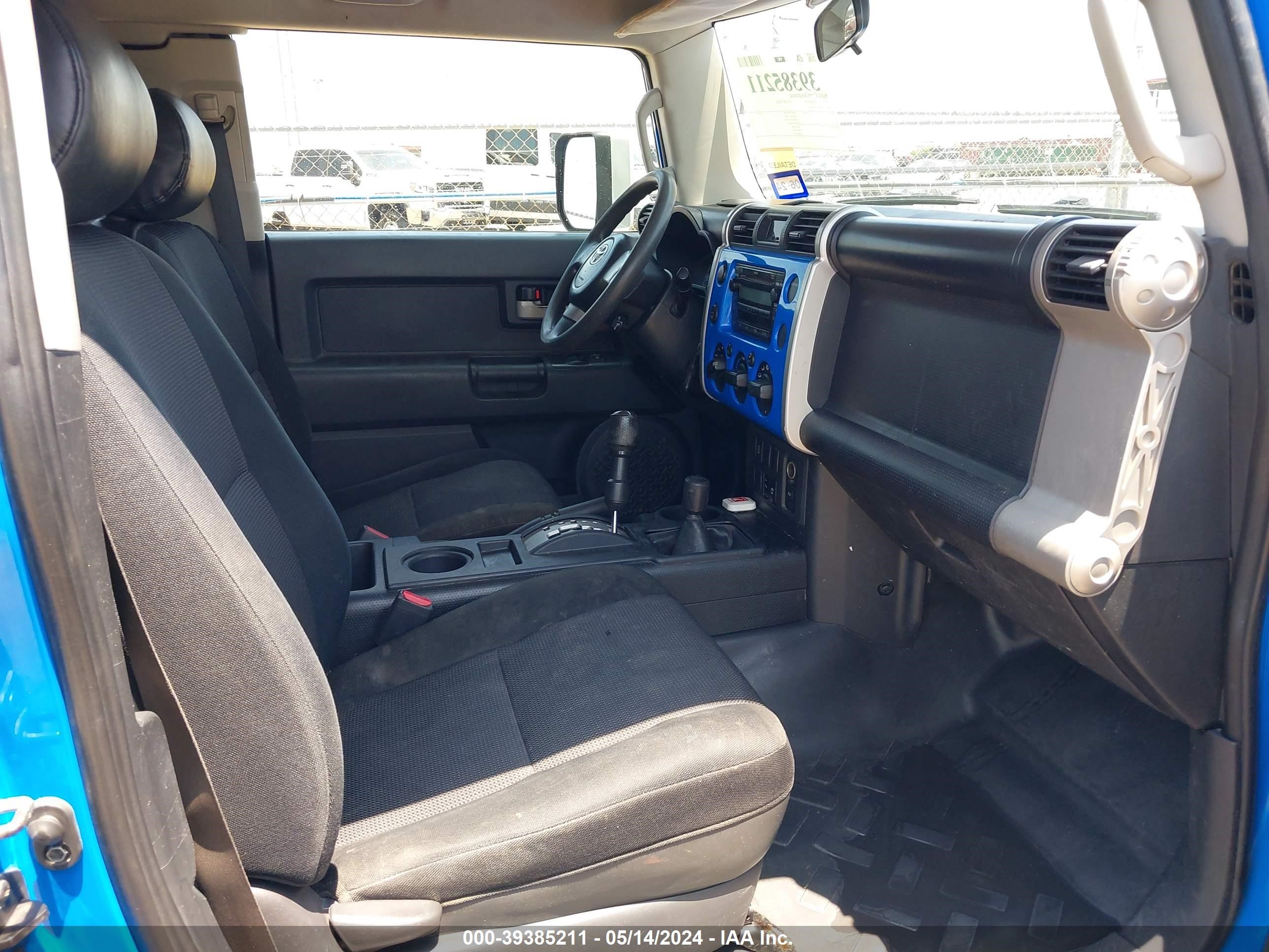 Photo 4 VIN: JTEBU11F170024903 - TOYOTA FJ CRUISER 