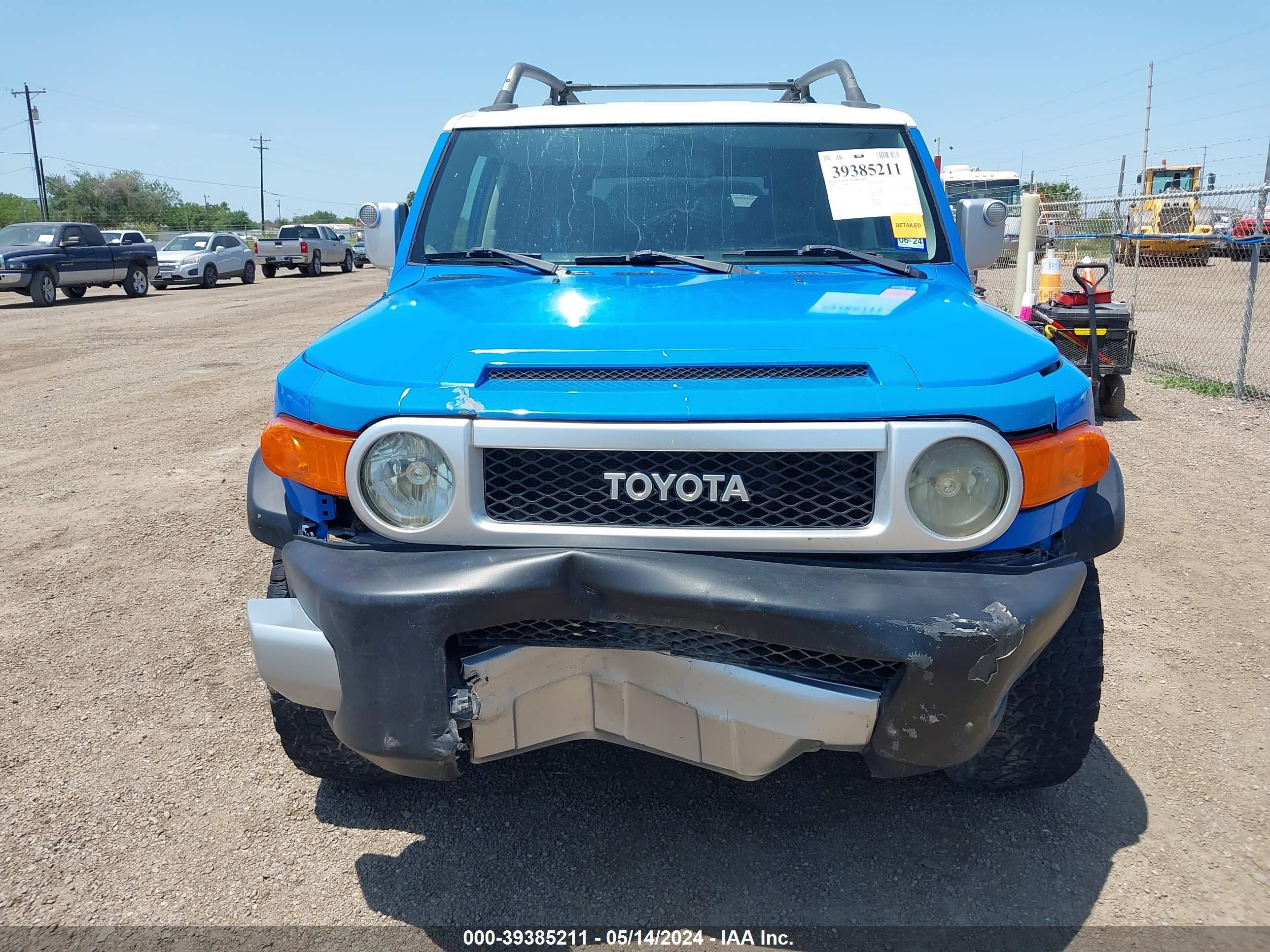 Photo 5 VIN: JTEBU11F170024903 - TOYOTA FJ CRUISER 