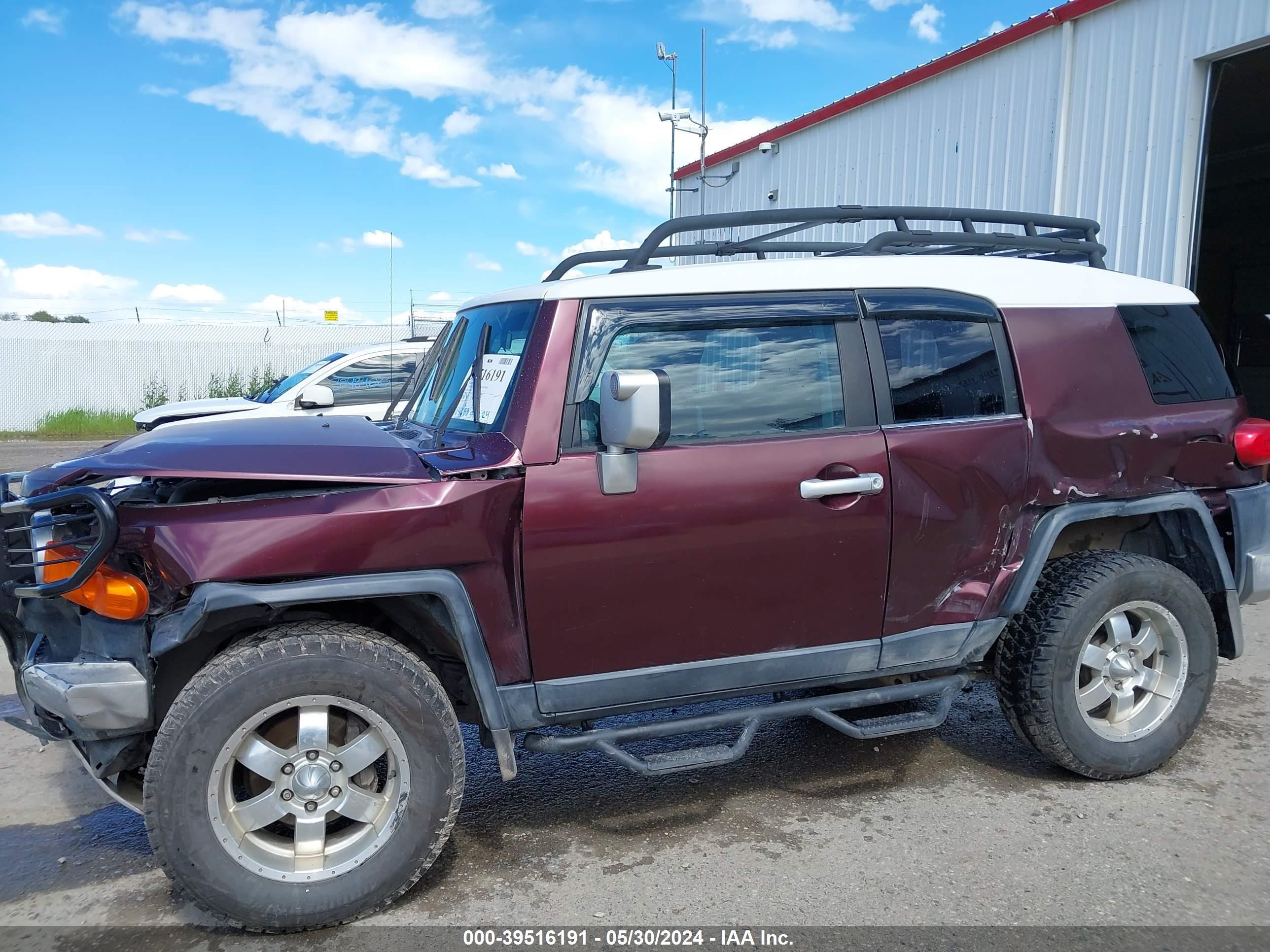 Photo 16 VIN: JTEBU11F170036856 - TOYOTA FJ CRUISER 