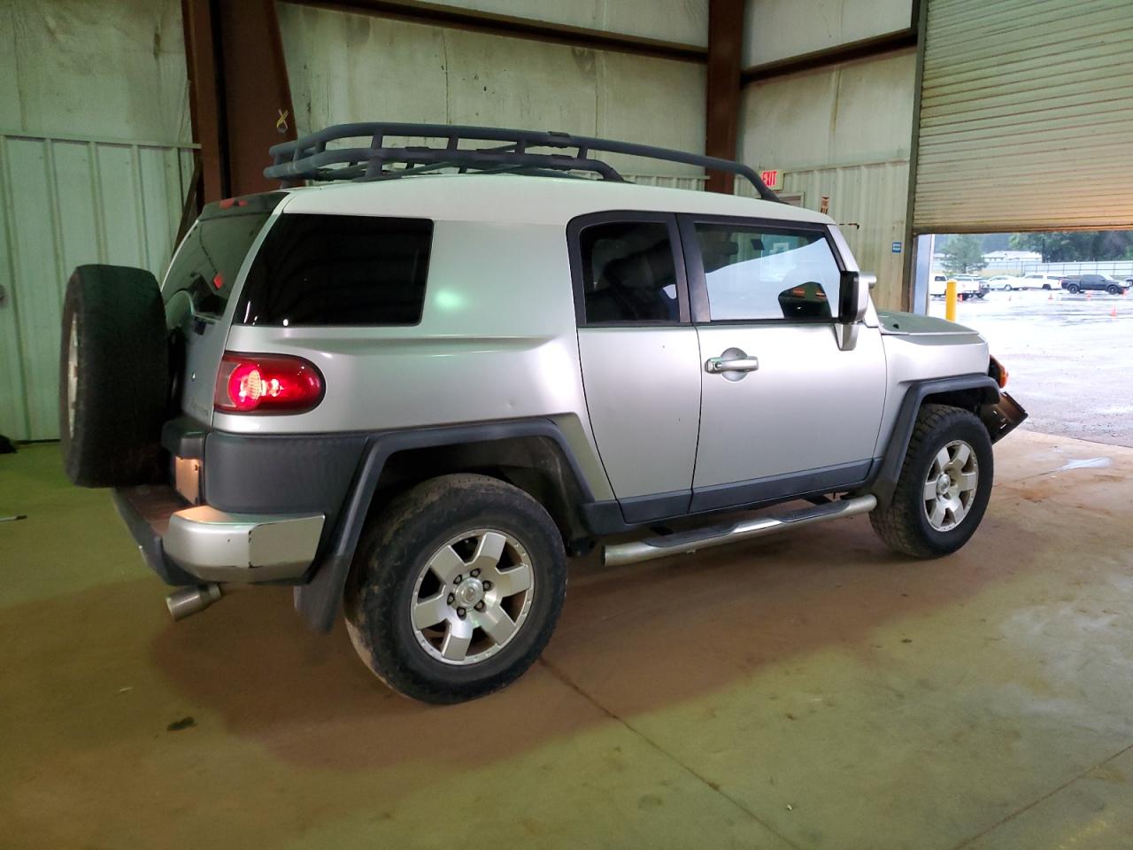 Photo 2 VIN: JTEBU11F170056525 - TOYOTA FJ CRUISER 