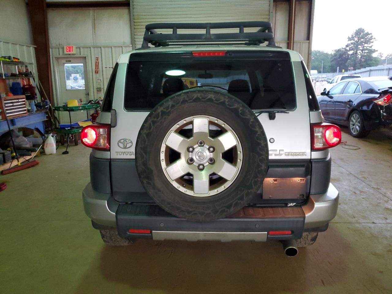 Photo 5 VIN: JTEBU11F170056525 - TOYOTA FJ CRUISER 