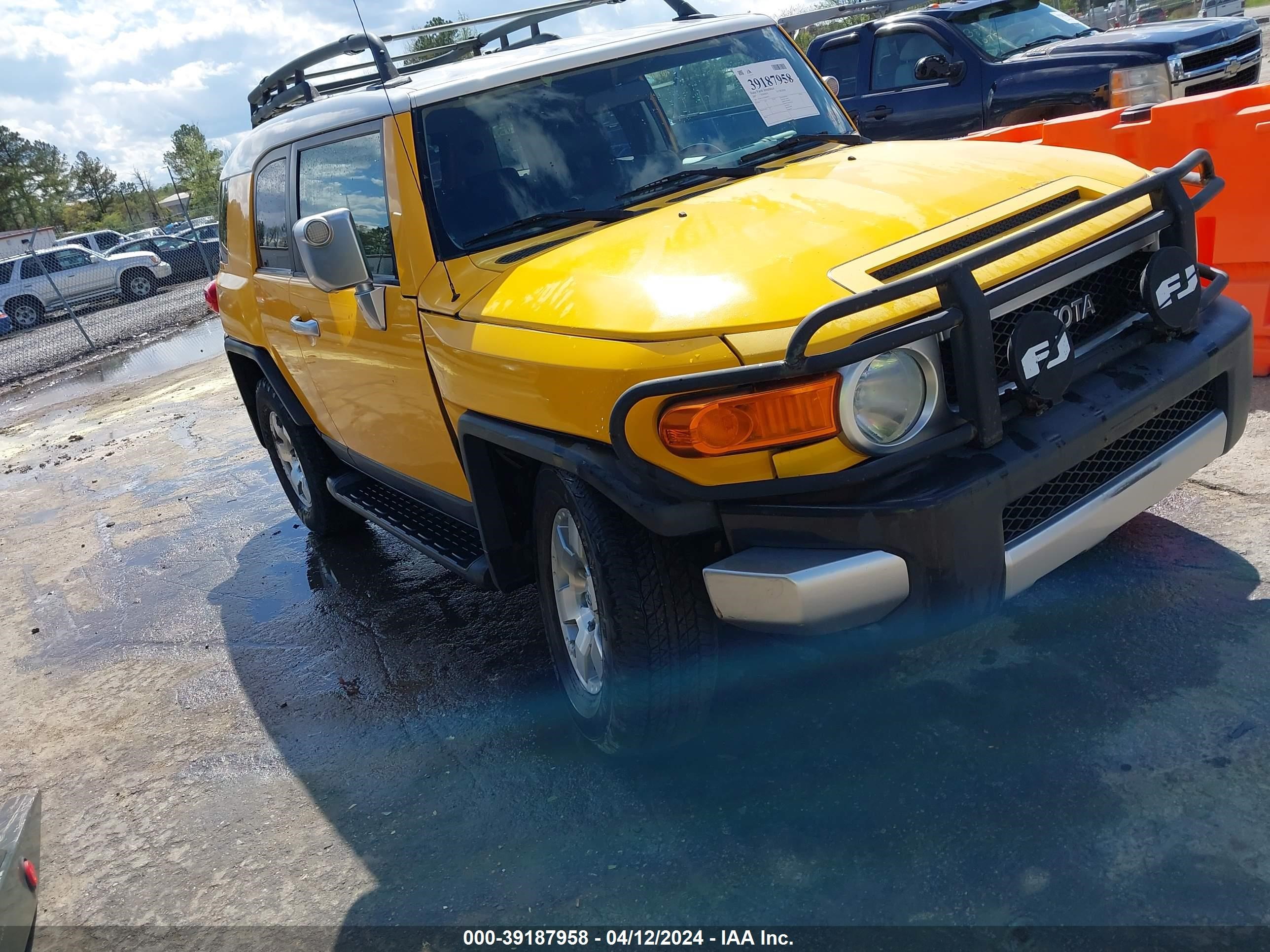 Photo 1 VIN: JTEBU11F170069792 - TOYOTA FJ CRUISER 