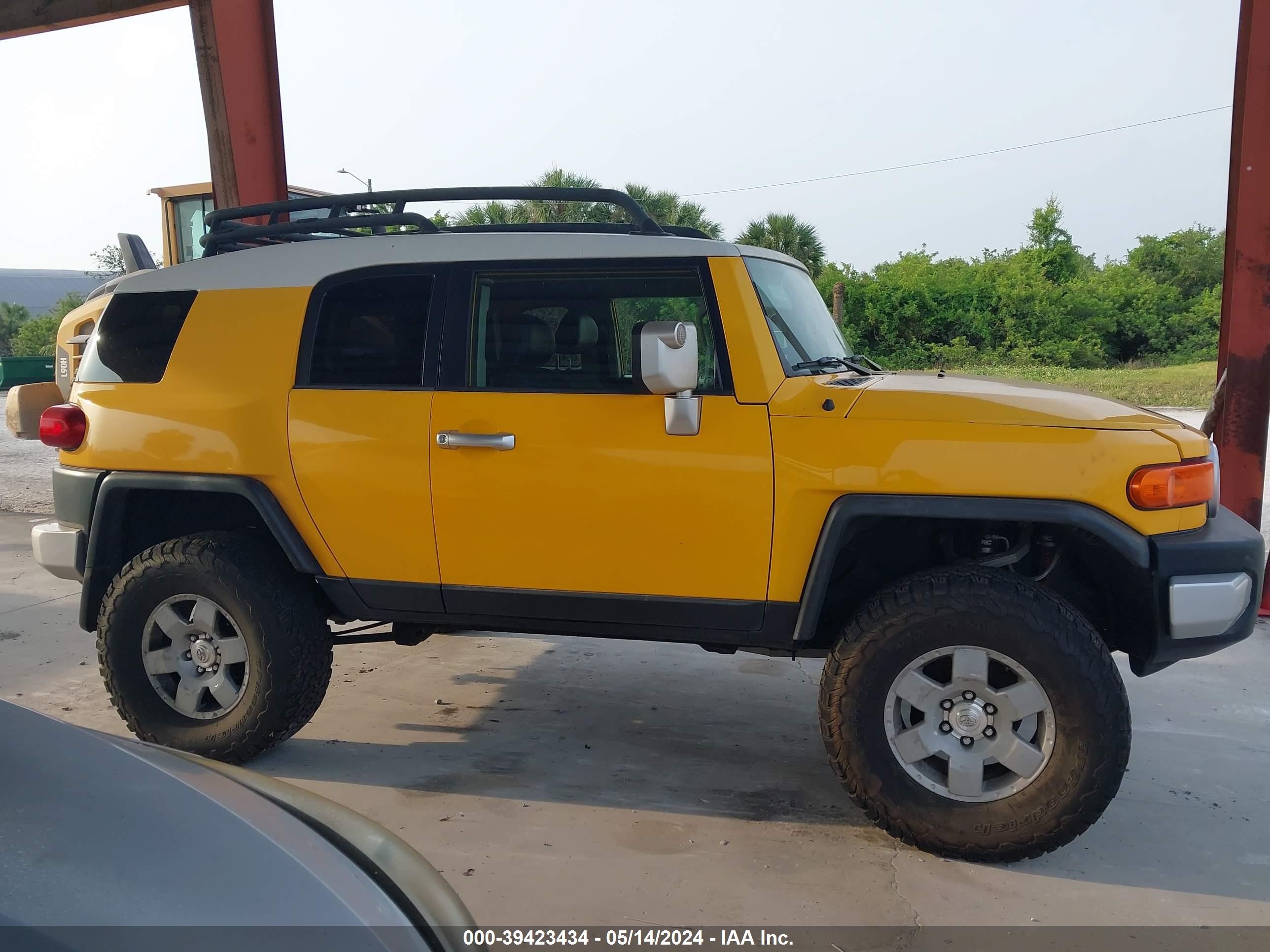 Photo 13 VIN: JTEBU11F170083238 - TOYOTA FJ CRUISER 