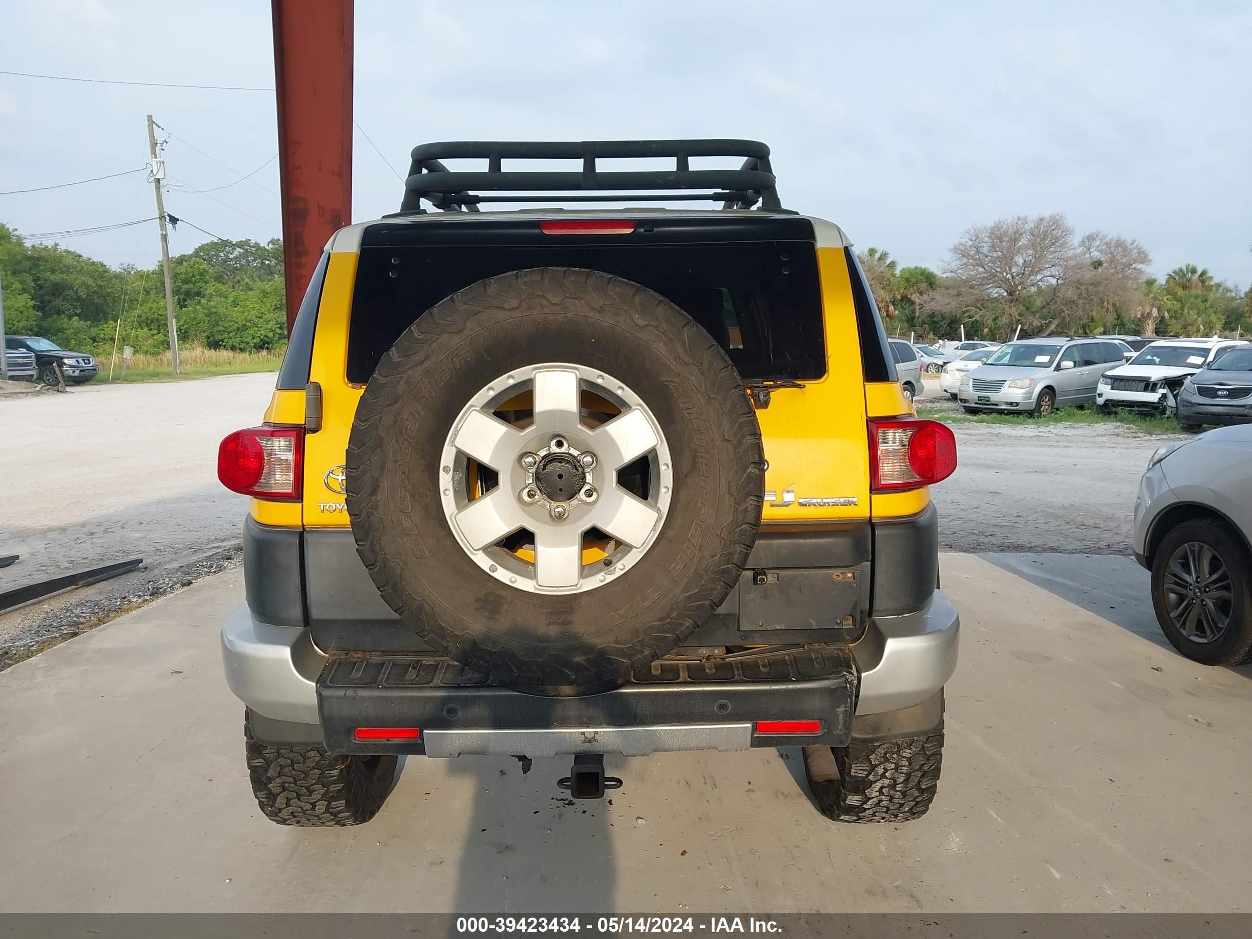 Photo 16 VIN: JTEBU11F170083238 - TOYOTA FJ CRUISER 