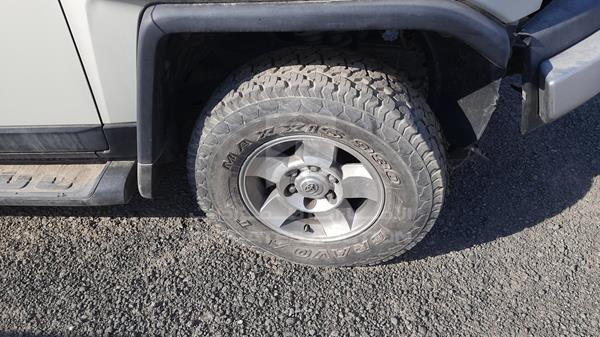 Photo 27 VIN: JTEBU11F19K066141 - TOYOTA FJ CRUISER 