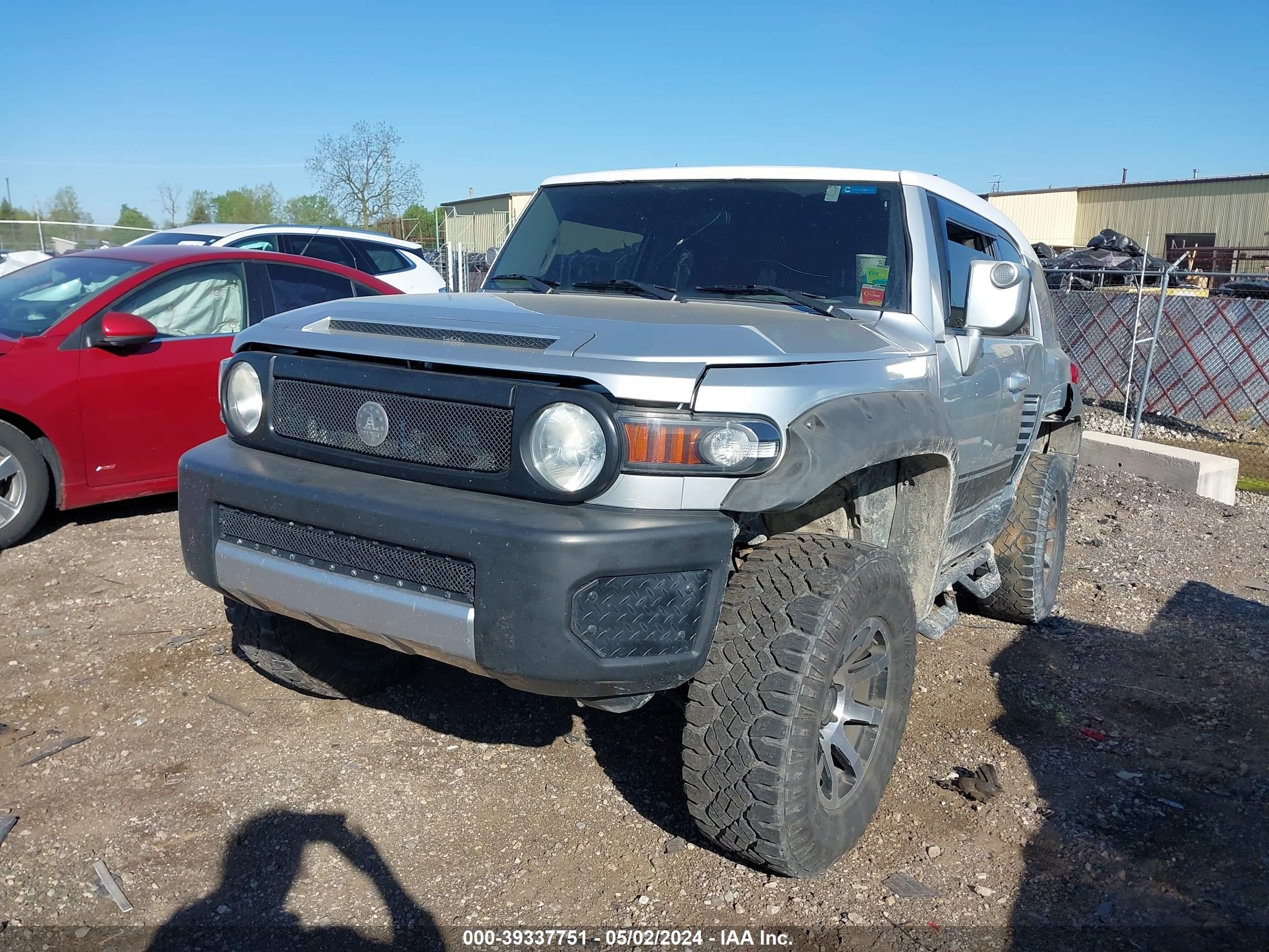 Photo 1 VIN: JTEBU11F270022562 - TOYOTA FJ CRUISER 