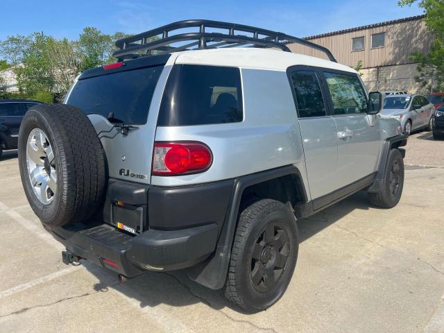 Photo 3 VIN: JTEBU11F270042584 - TOYOTA FJ CRUISER 