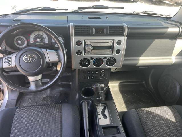 Photo 8 VIN: JTEBU11F270042584 - TOYOTA FJ CRUISER 