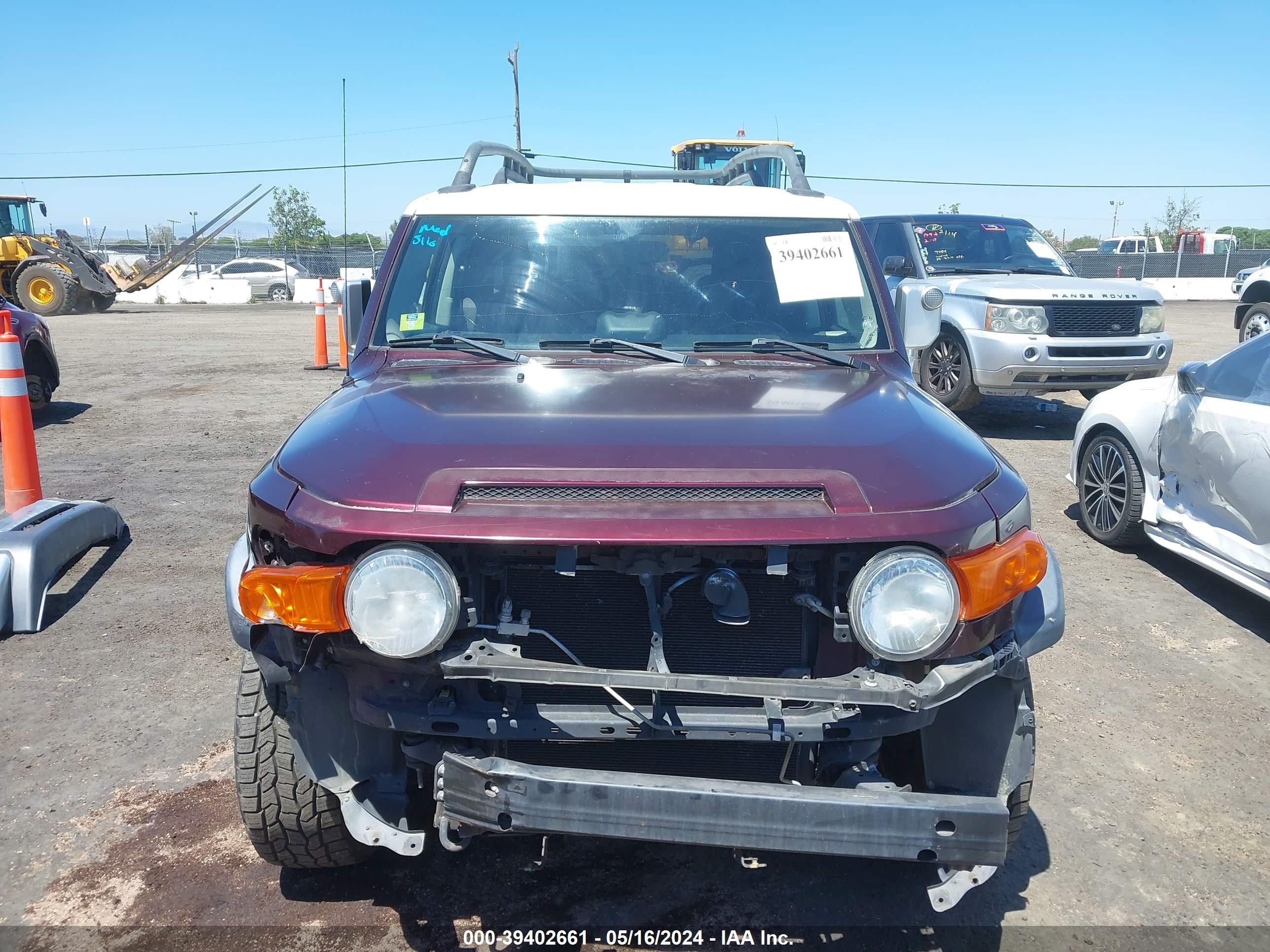 Photo 12 VIN: JTEBU11F270061720 - TOYOTA FJ CRUISER 