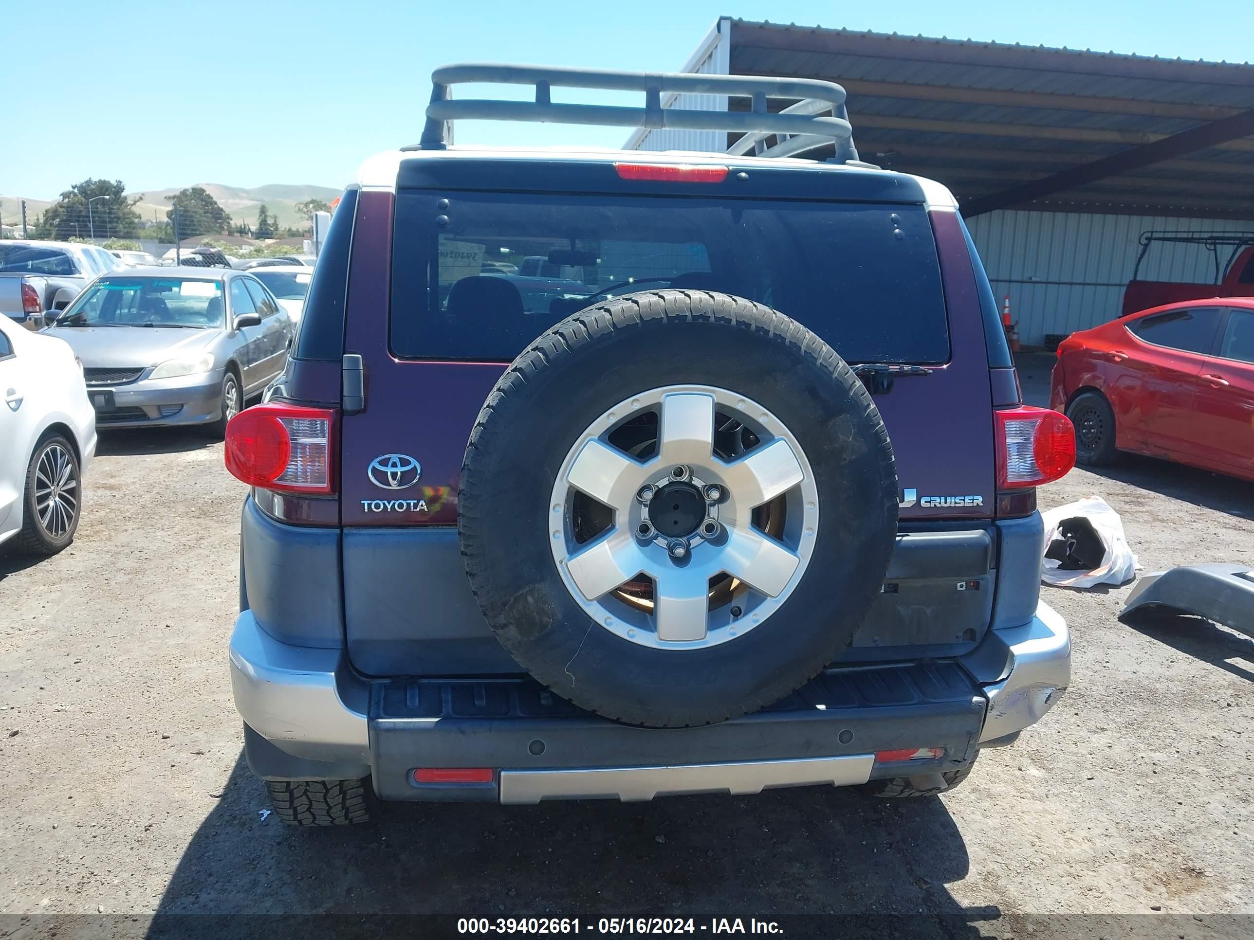 Photo 16 VIN: JTEBU11F270061720 - TOYOTA FJ CRUISER 