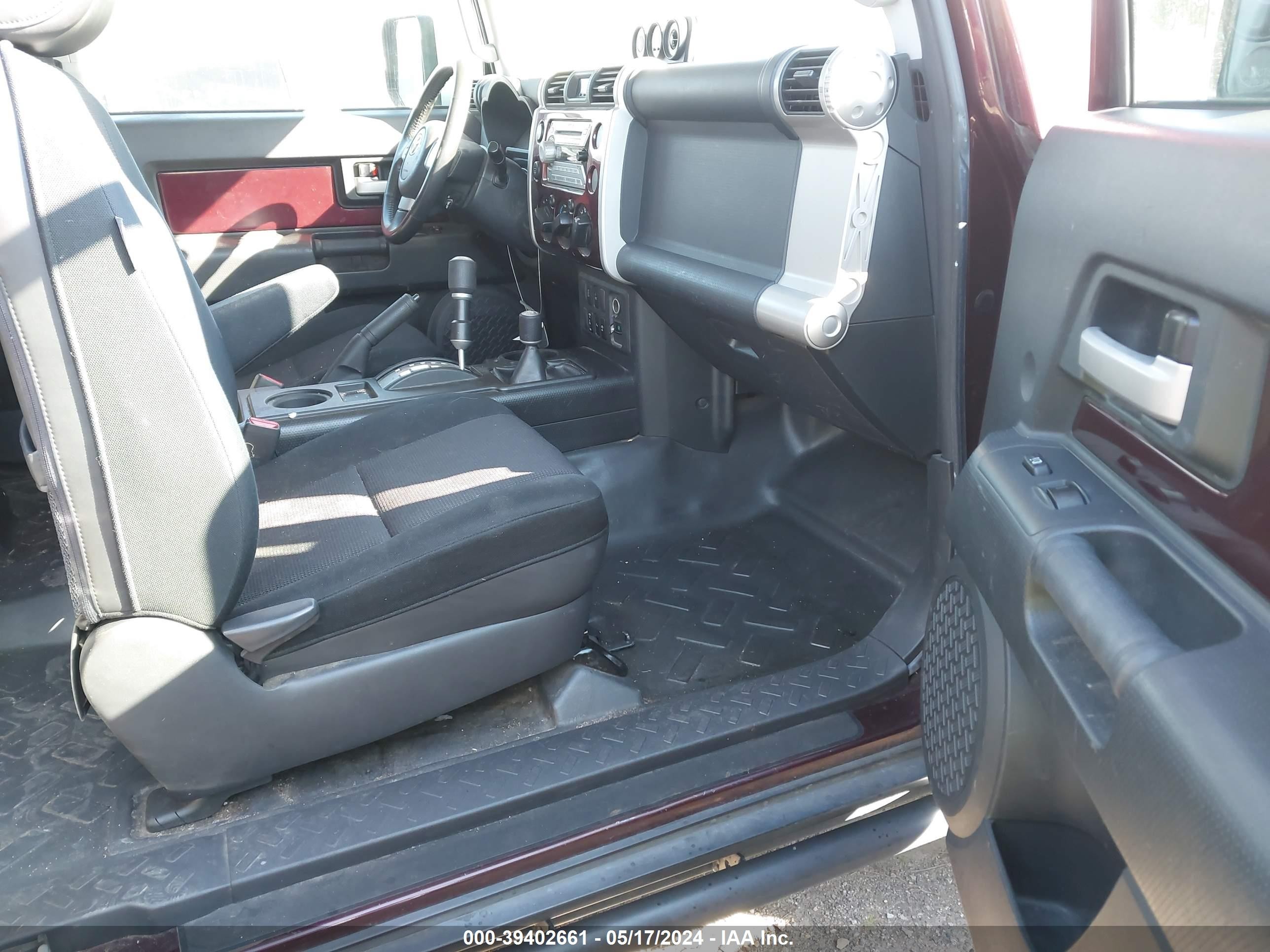 Photo 4 VIN: JTEBU11F270061720 - TOYOTA FJ CRUISER 