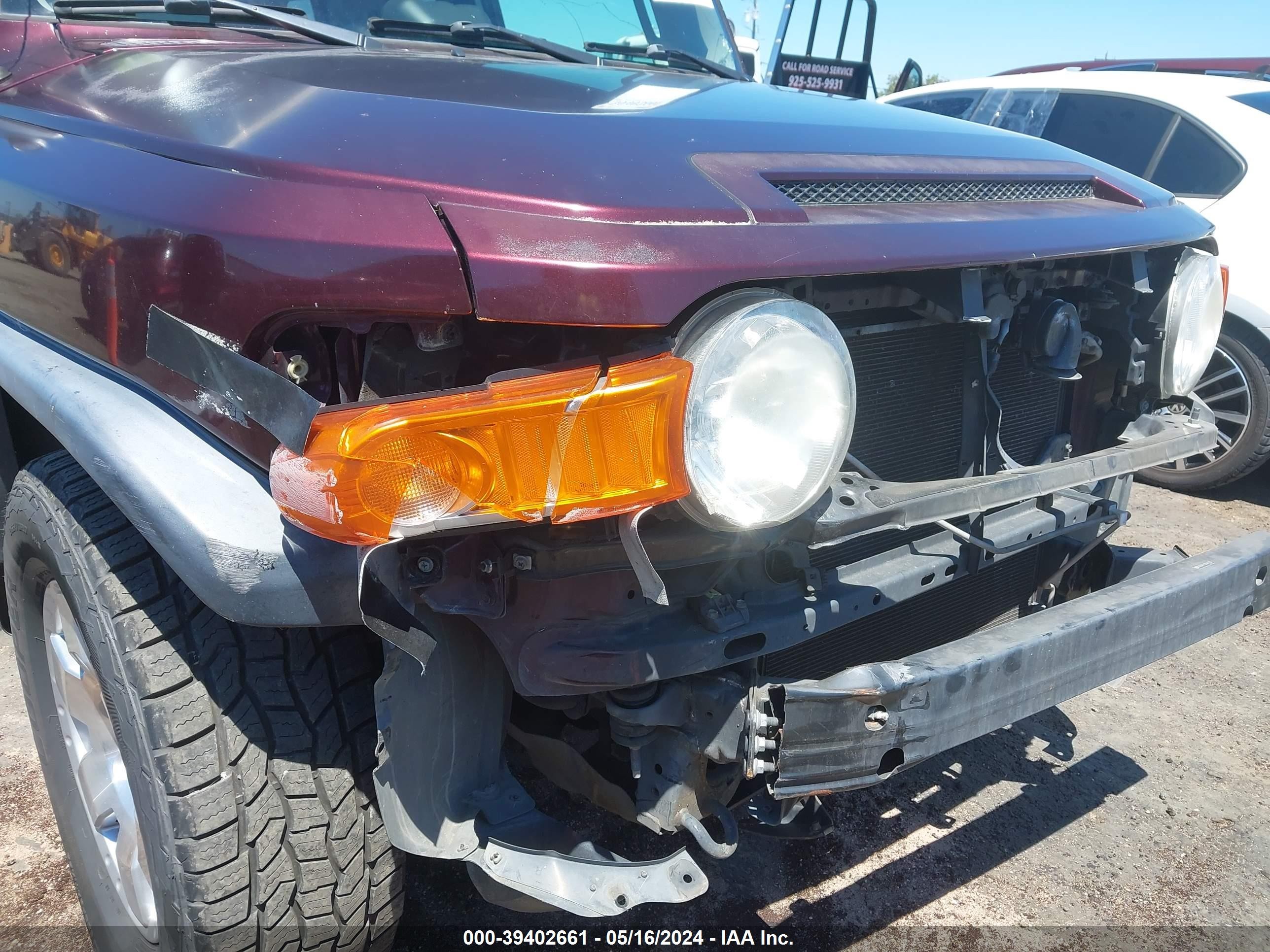 Photo 5 VIN: JTEBU11F270061720 - TOYOTA FJ CRUISER 