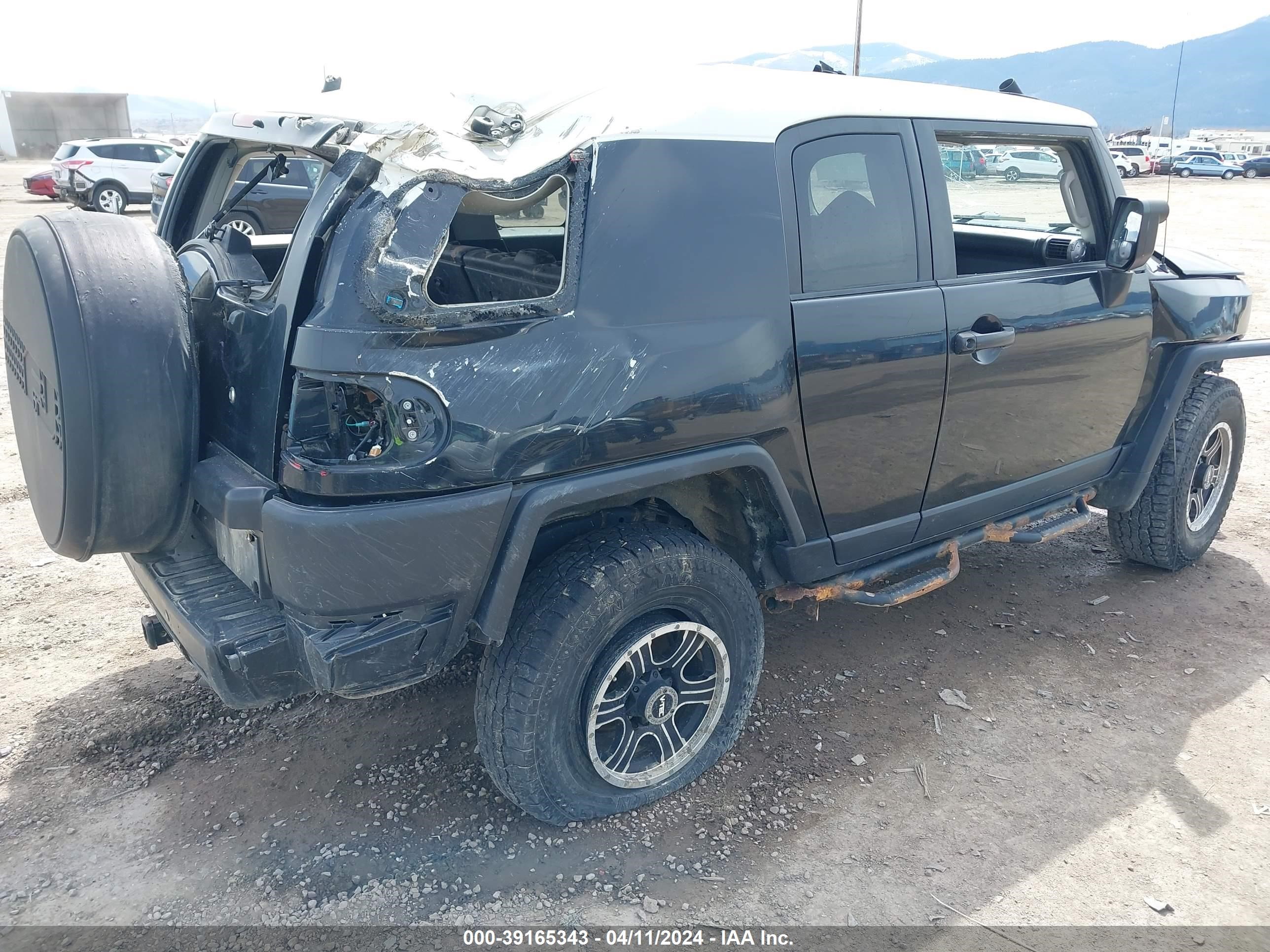 Photo 3 VIN: JTEBU11F270099562 - TOYOTA FJ CRUISER 