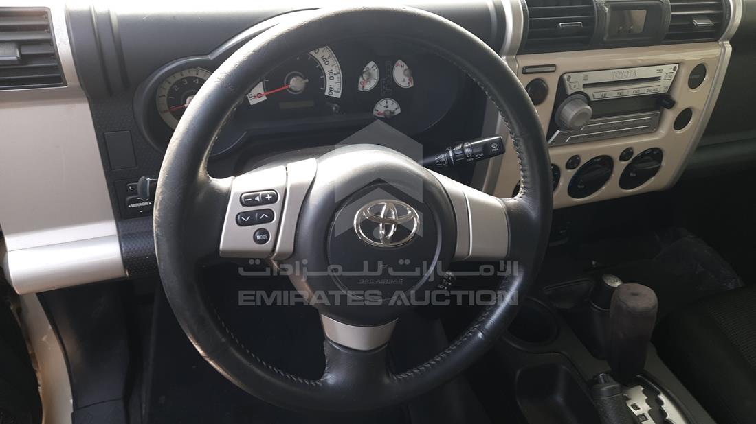 Photo 13 VIN: JTEBU11F2AK086418 - TOYOTA FJ 