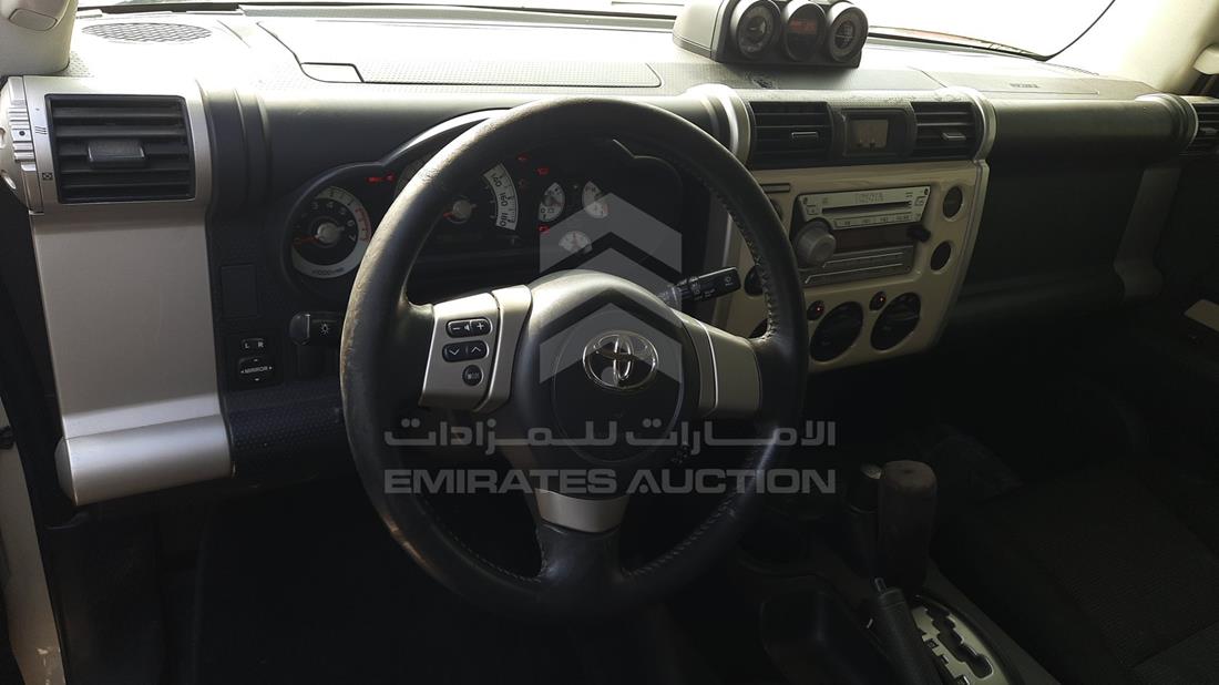 Photo 15 VIN: JTEBU11F2AK086418 - TOYOTA FJ 