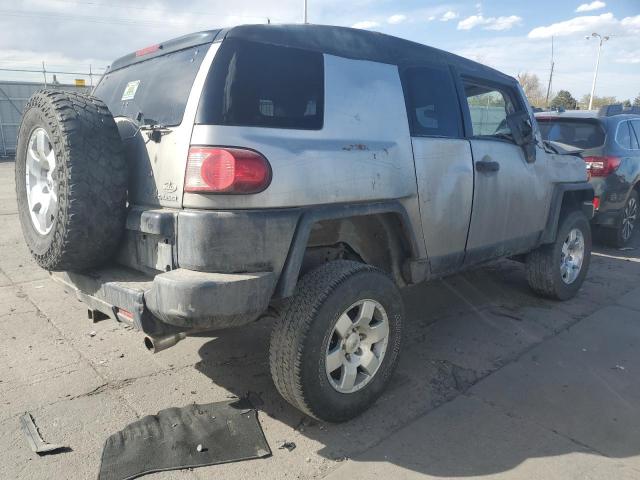 Photo 2 VIN: JTEBU11F370039175 - TOYOTA FJ CRUISER 