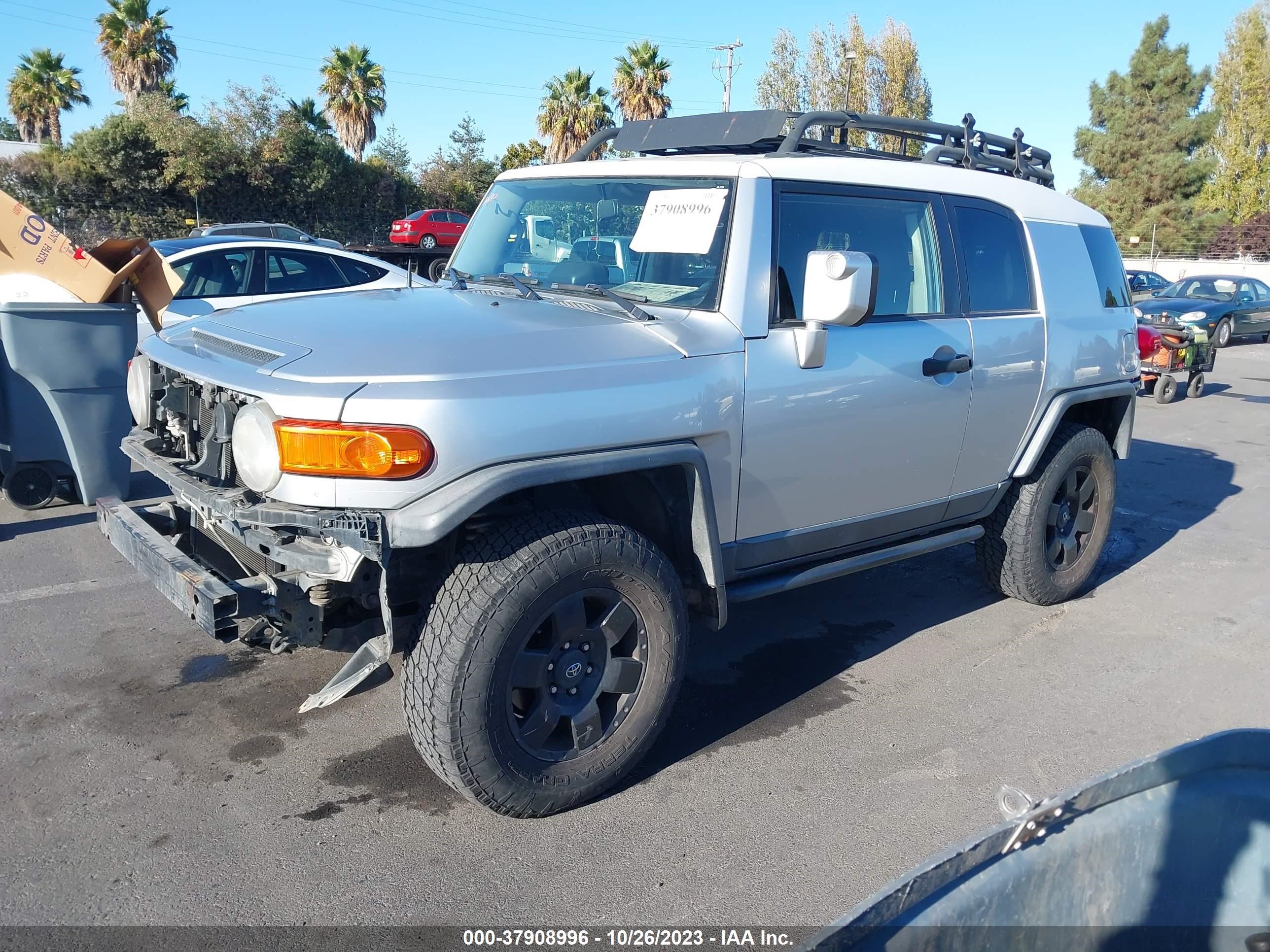 Photo 1 VIN: JTEBU11F370079109 - TOYOTA FJ CRUISER 