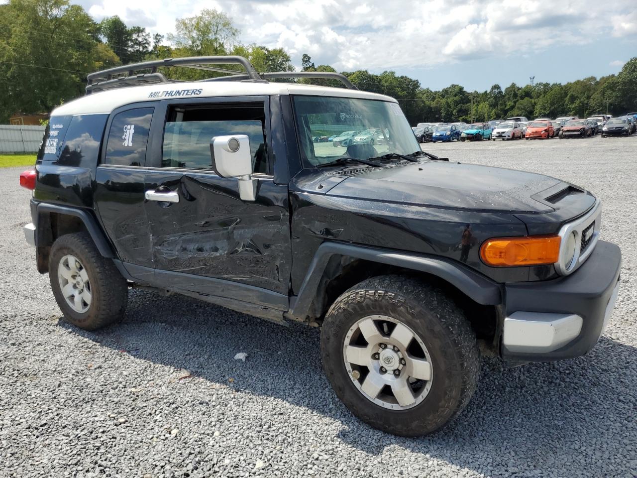 Photo 3 VIN: JTEBU11F370099330 - TOYOTA FJ CRUISER 