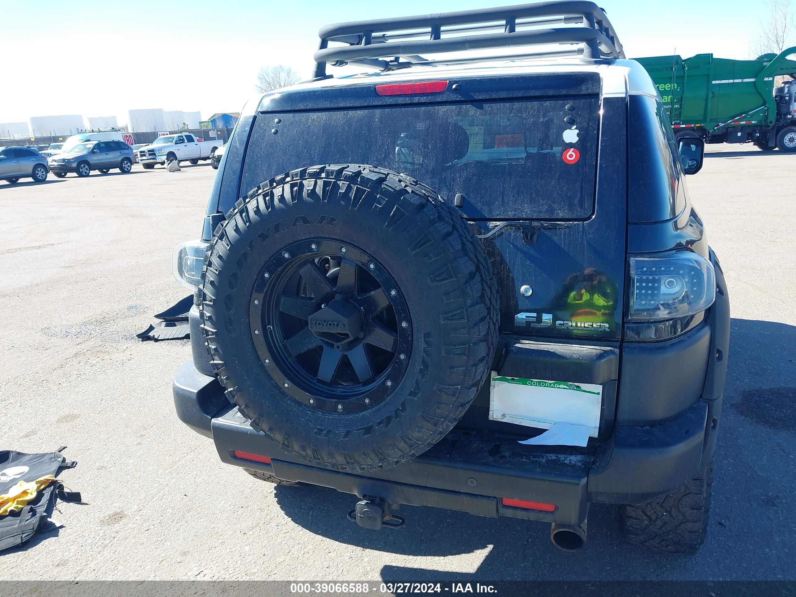 Photo 15 VIN: JTEBU11F38K036654 - TOYOTA FJ CRUISER 