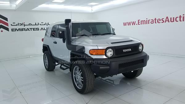 Photo 8 VIN: JTEBU11F38K055060 - TOYOTA FJ CRUISER 