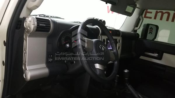 Photo 10 VIN: JTEBU11F3GK223598 - TOYOTA FJ CRUISER 