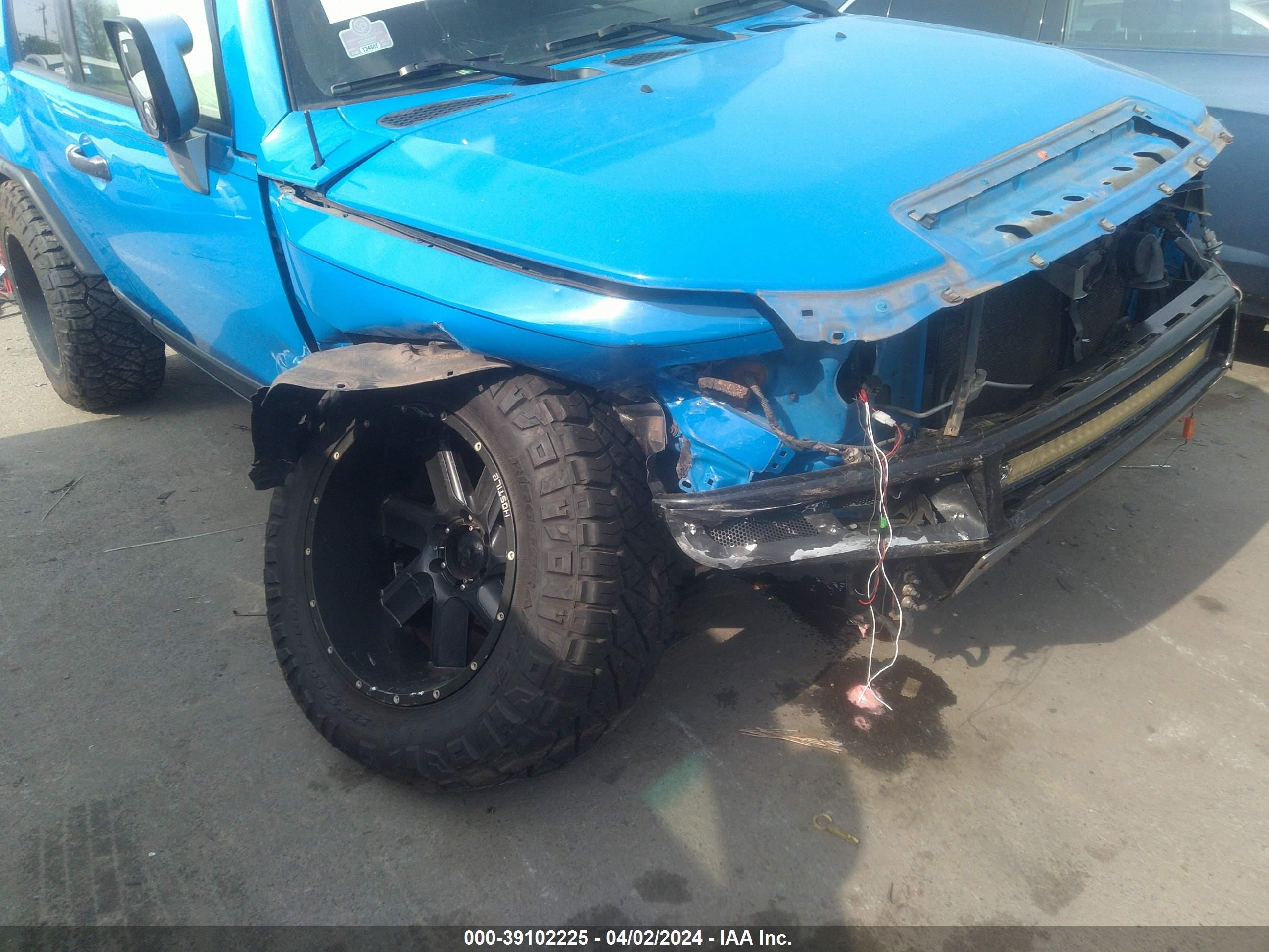 Photo 5 VIN: JTEBU11F470016584 - TOYOTA FJ CRUISER 