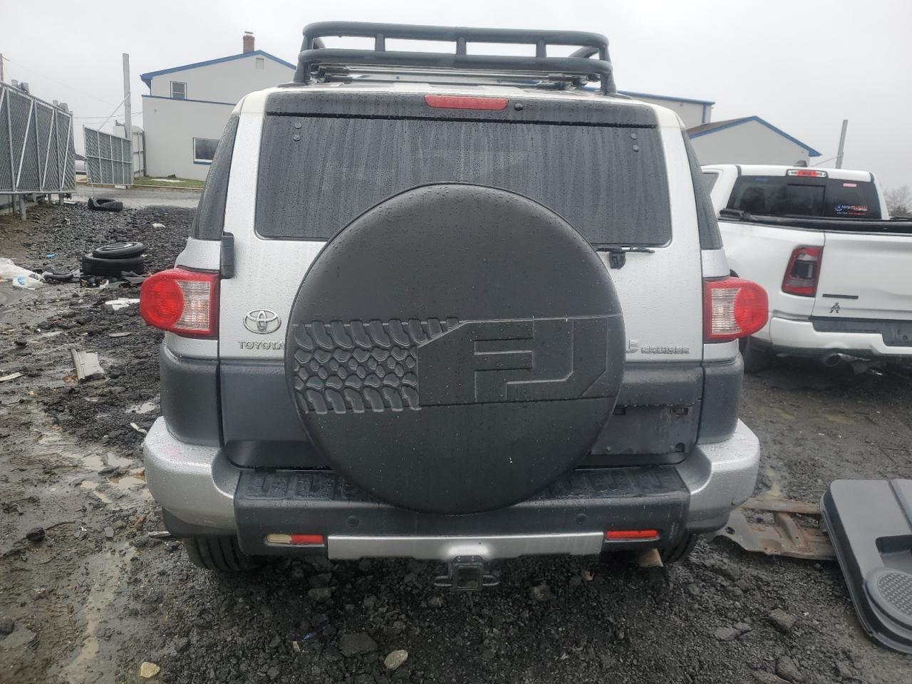 Photo 5 VIN: JTEBU11F470064067 - TOYOTA FJ CRUISER 