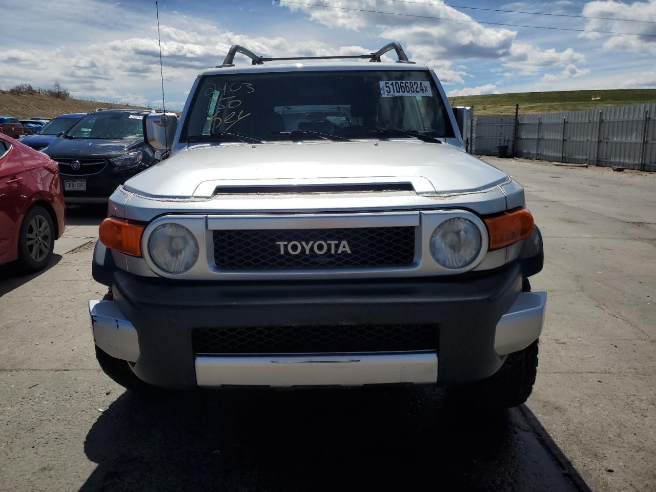 Photo 4 VIN: JTEBU11F470068572 - TOYOTA FJ CRUISER 