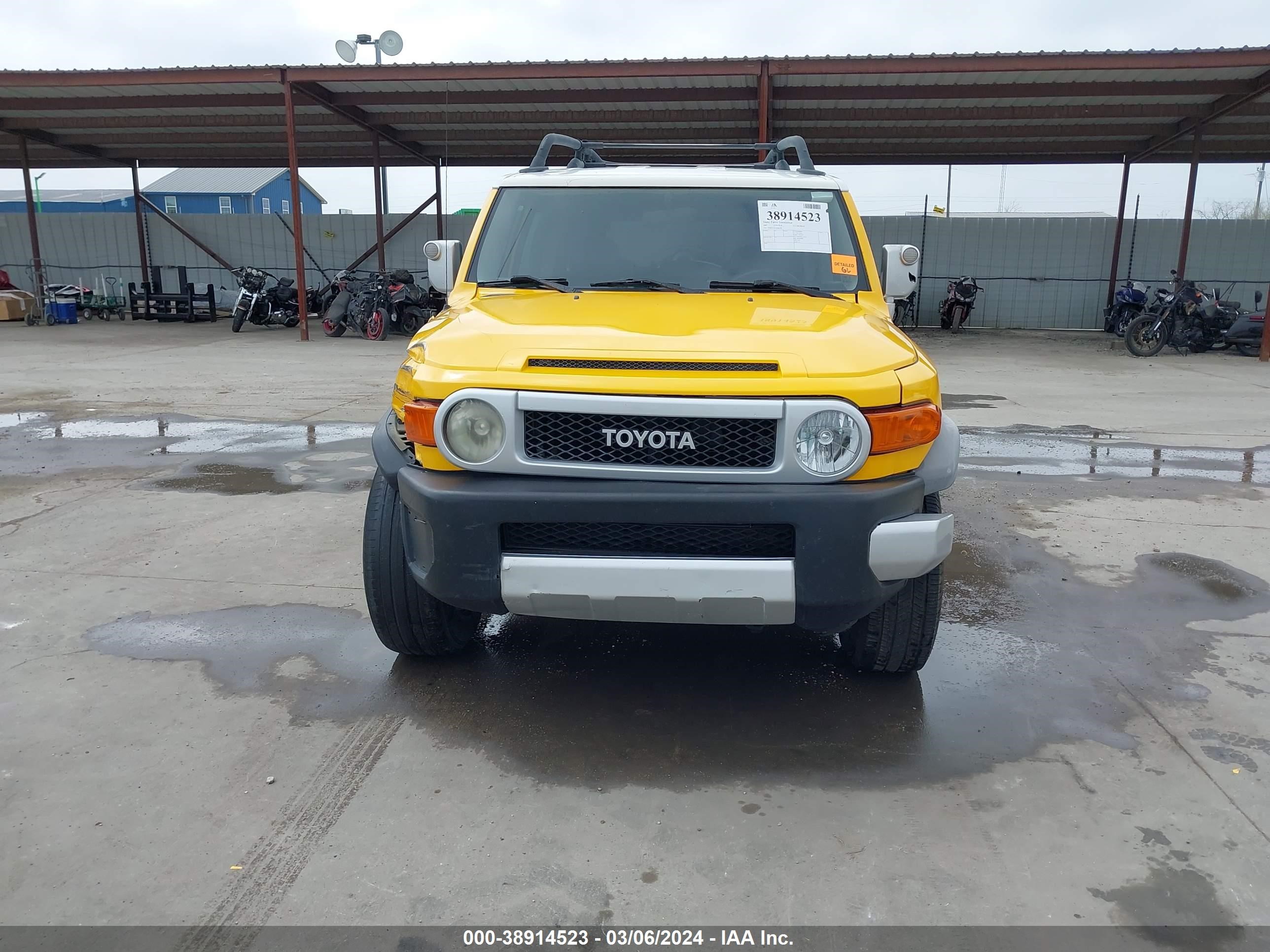 Photo 12 VIN: JTEBU11F570046399 - TOYOTA FJ CRUISER 