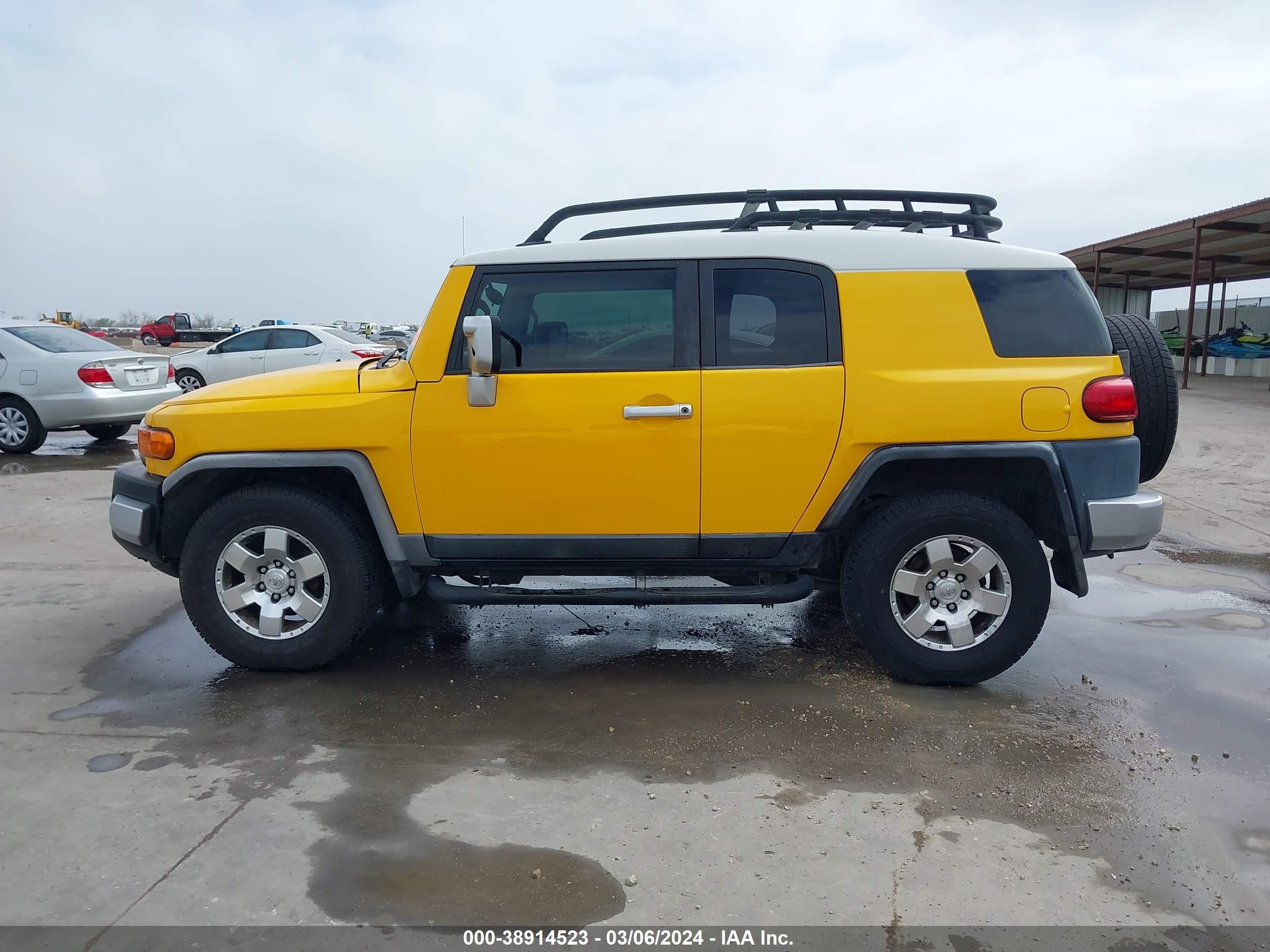 Photo 14 VIN: JTEBU11F570046399 - TOYOTA FJ CRUISER 