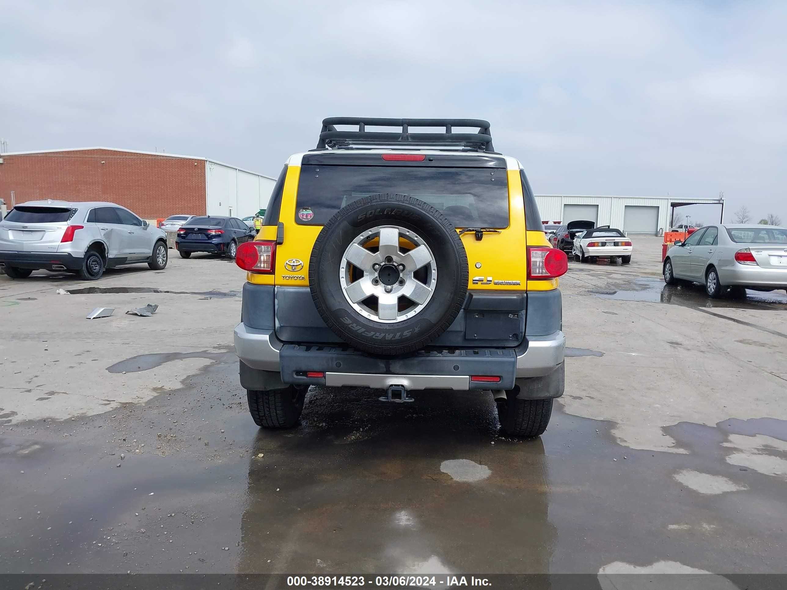 Photo 16 VIN: JTEBU11F570046399 - TOYOTA FJ CRUISER 