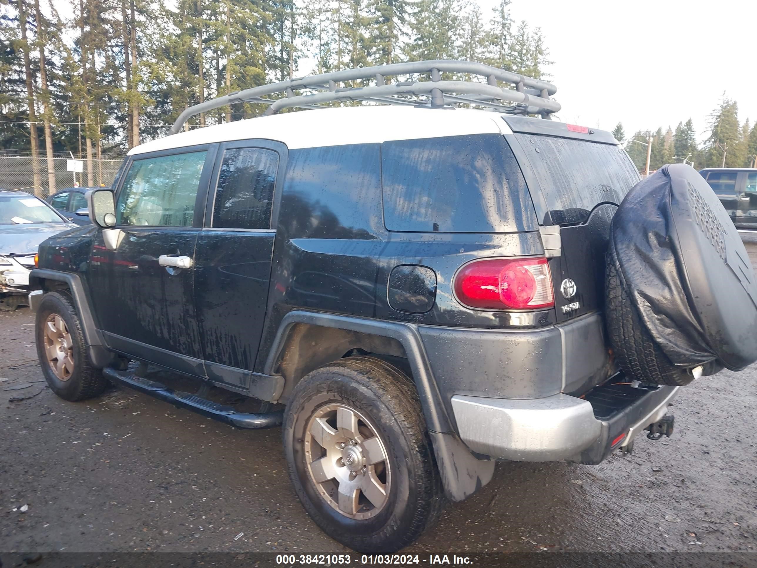 Photo 12 VIN: JTEBU11F570071612 - TOYOTA FJ CRUISER 