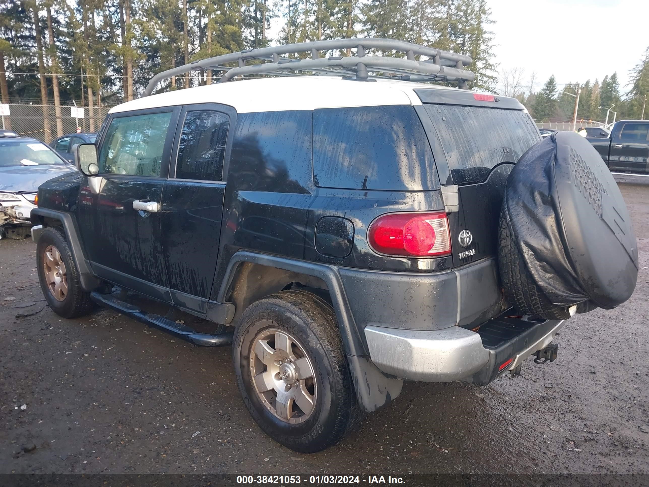 Photo 2 VIN: JTEBU11F570071612 - TOYOTA FJ CRUISER 