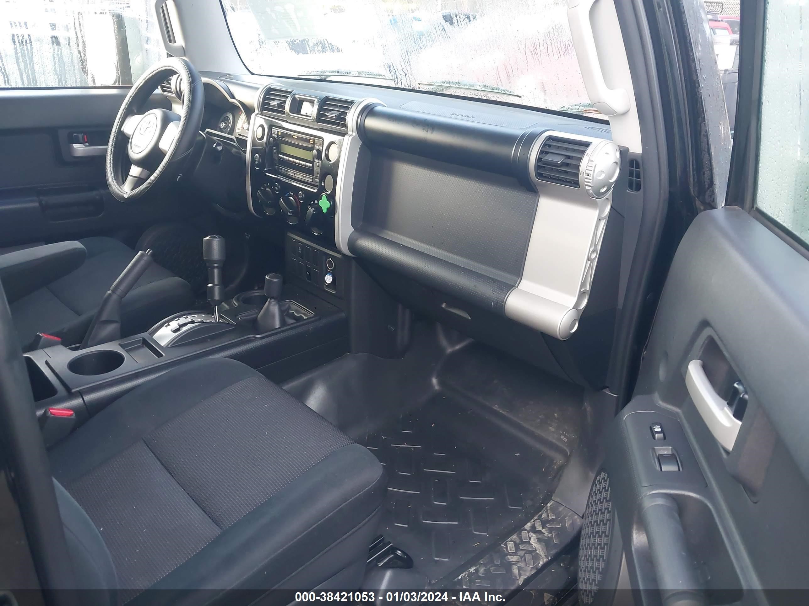 Photo 4 VIN: JTEBU11F570071612 - TOYOTA FJ CRUISER 