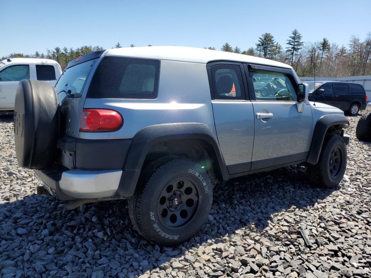 Photo 2 VIN: JTEBU11F59K062335 - TOYOTA FJ CRUISER 