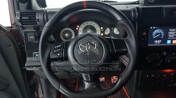 Photo 12 VIN: JTEBU11F5AK072187 - TOYOTA FJ CRUISER 