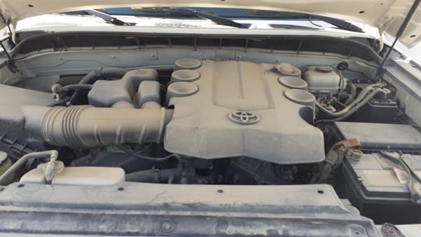 Photo 29 VIN: JTEBU11F5CK119334 - TOYOTA FJ CRUISER 