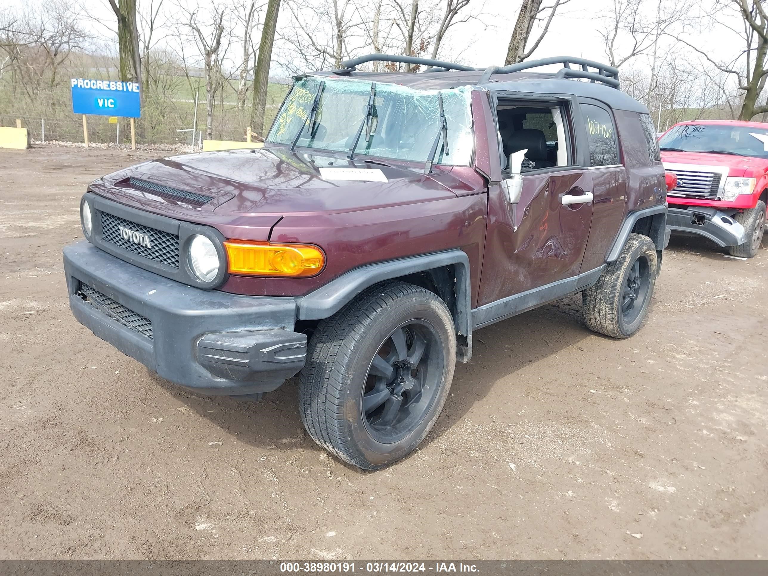 Photo 1 VIN: JTEBU11F670015789 - TOYOTA FJ CRUISER 